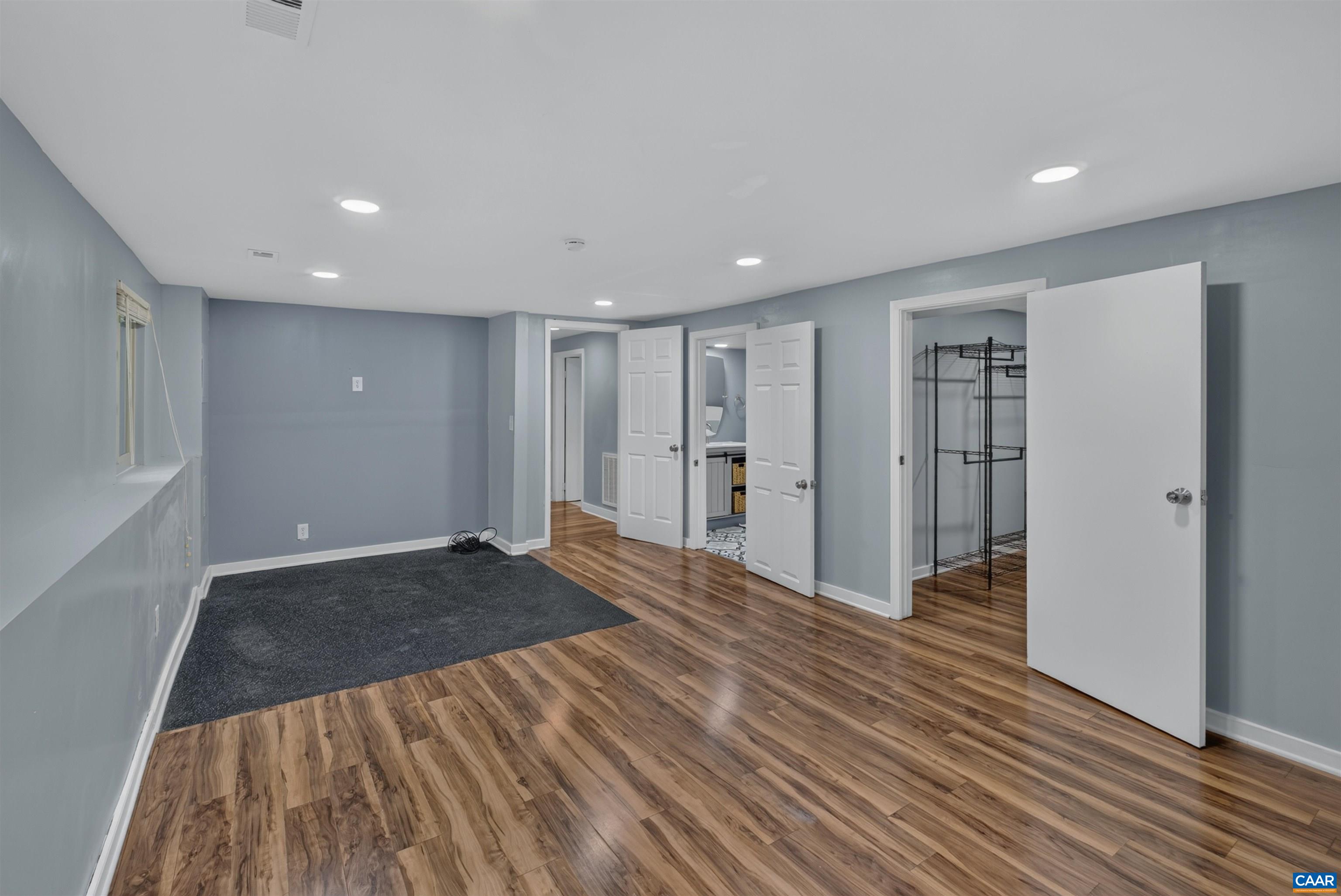 304 CRESTFIELD CT