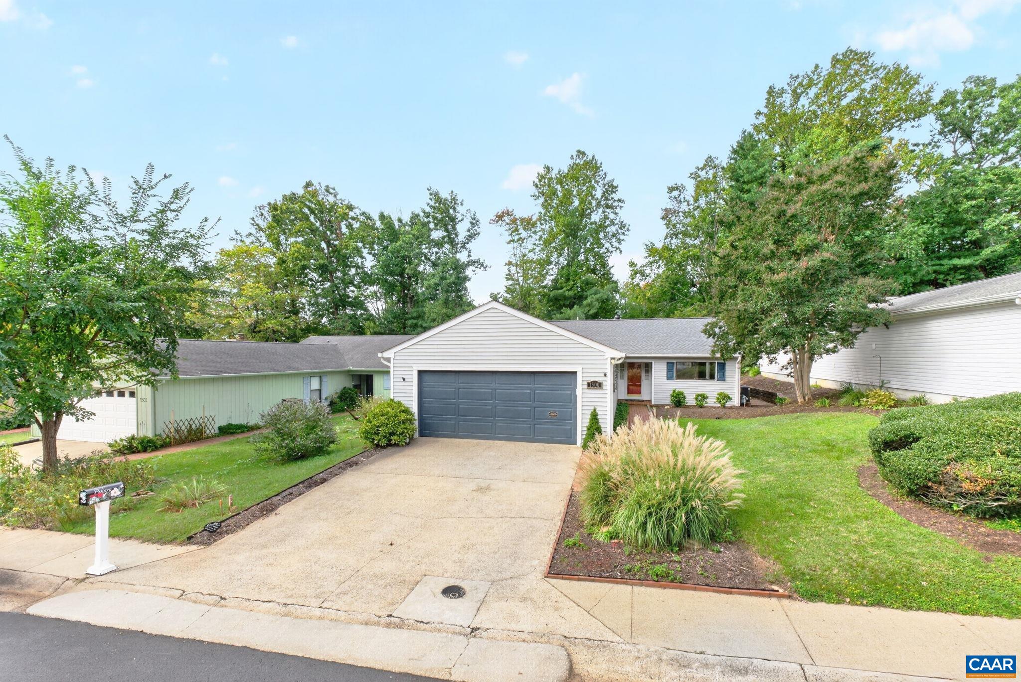1500 LAKE FOREST DR