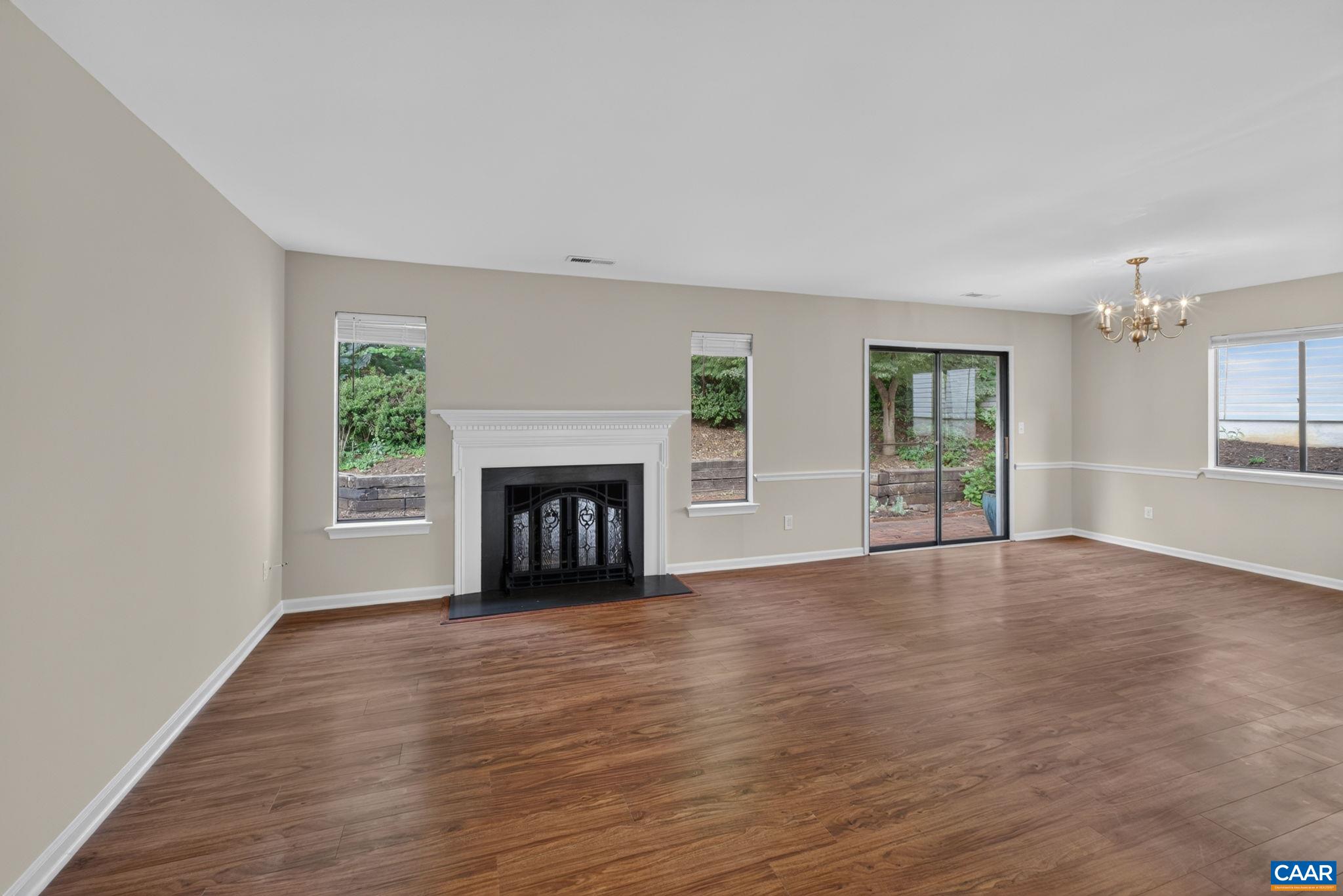 1500 LAKE FOREST DR