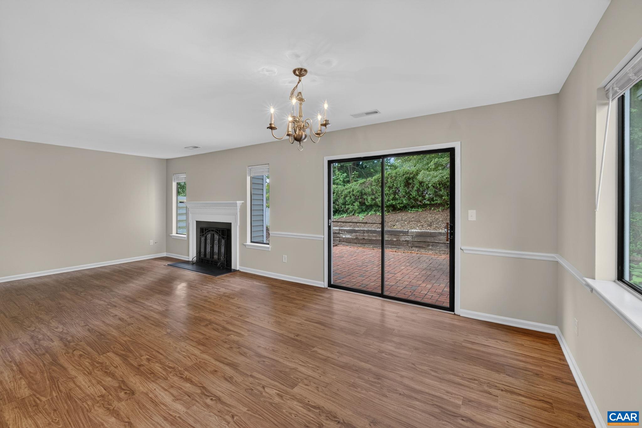 1500 LAKE FOREST DR
