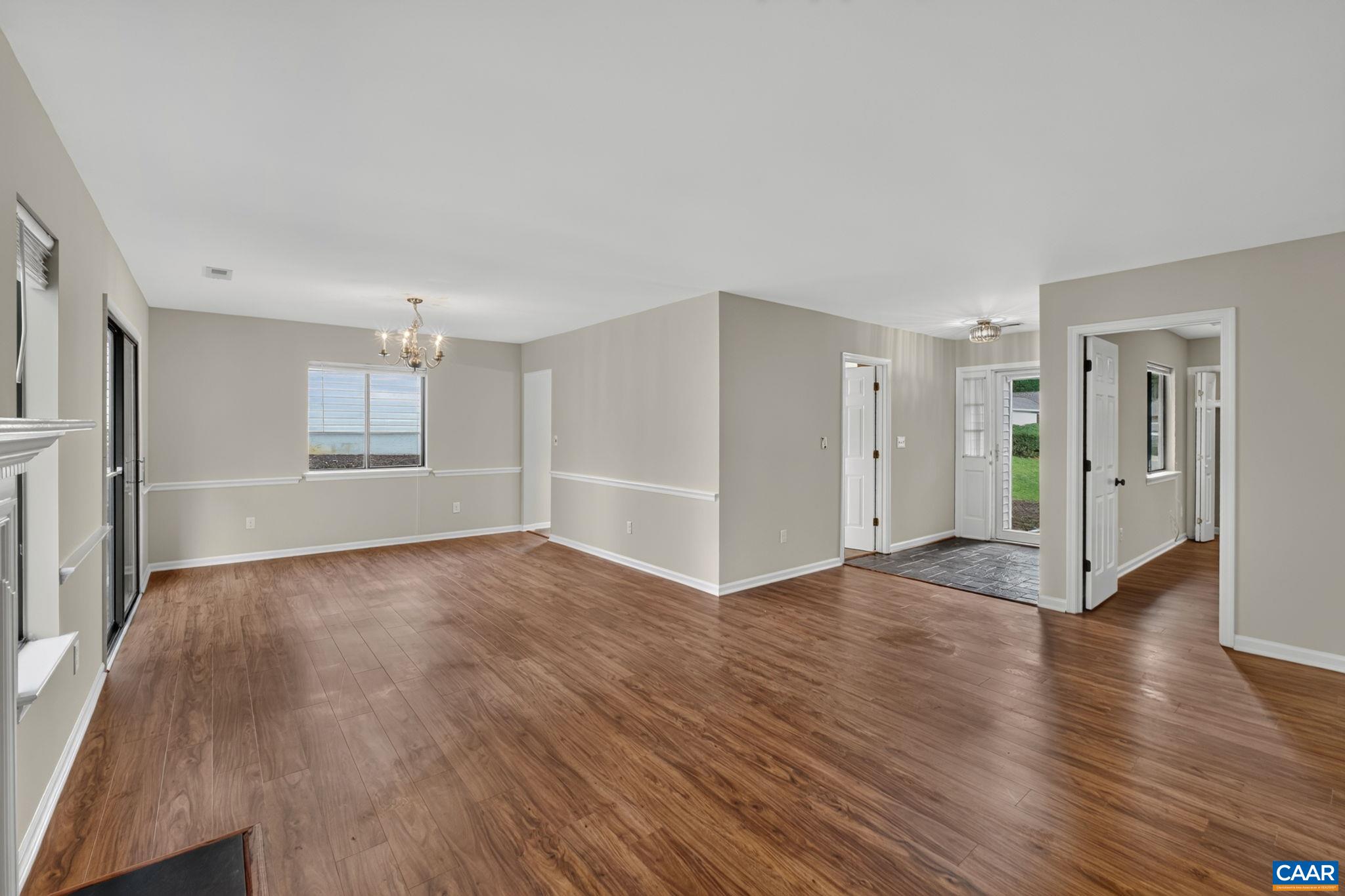1500 LAKE FOREST DR
