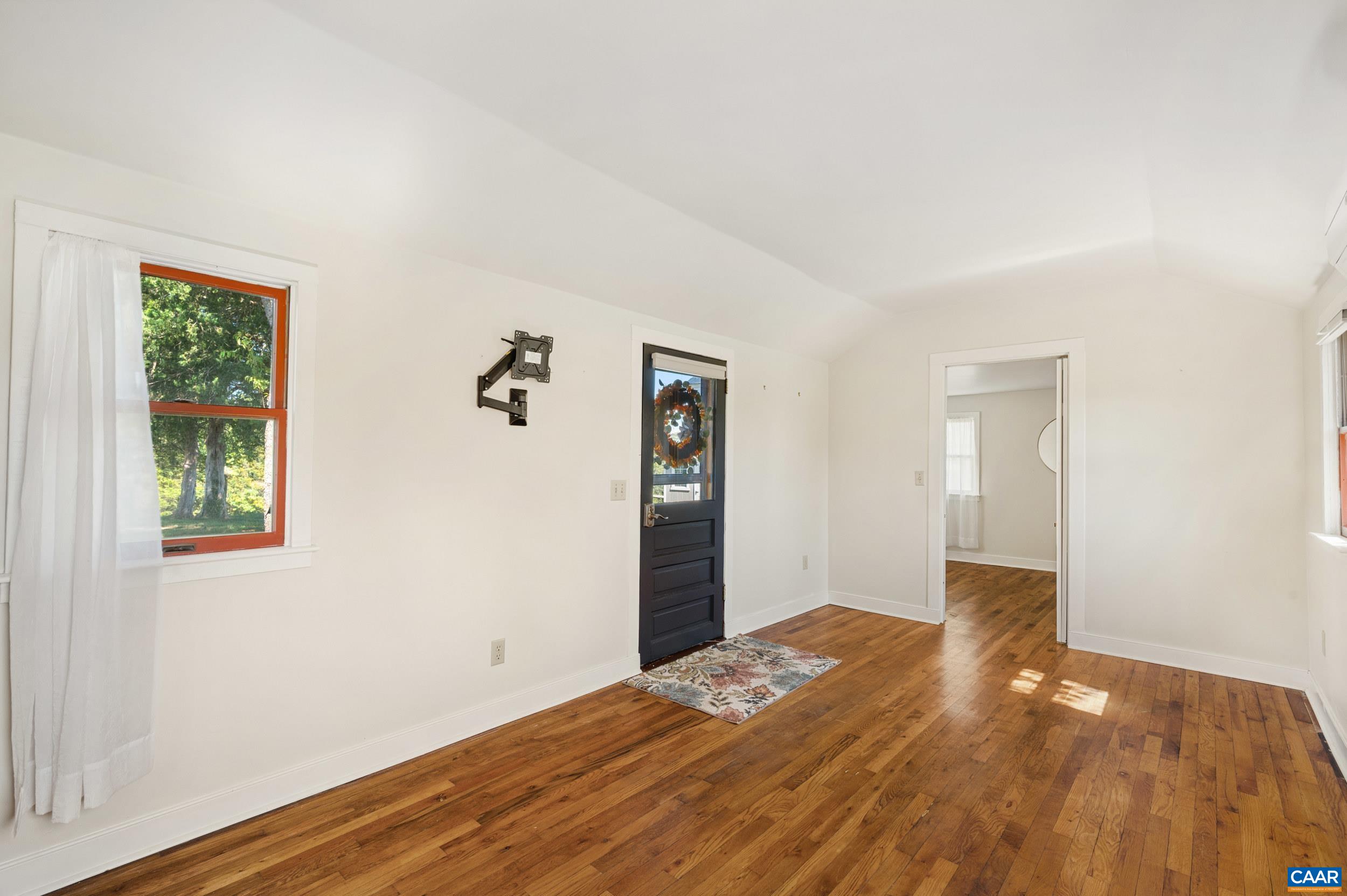 1457 CROZET AVE