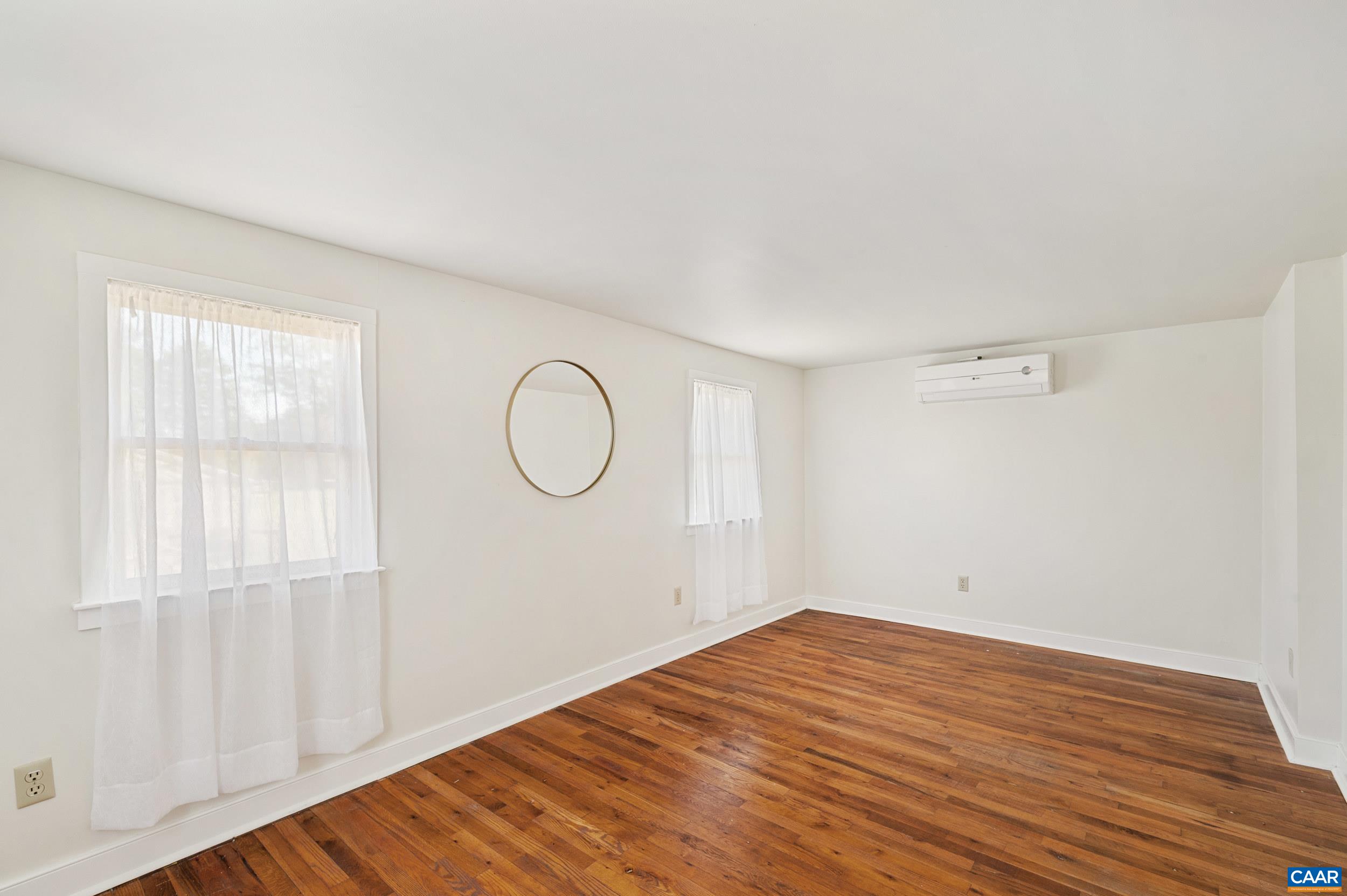1457 CROZET AVE