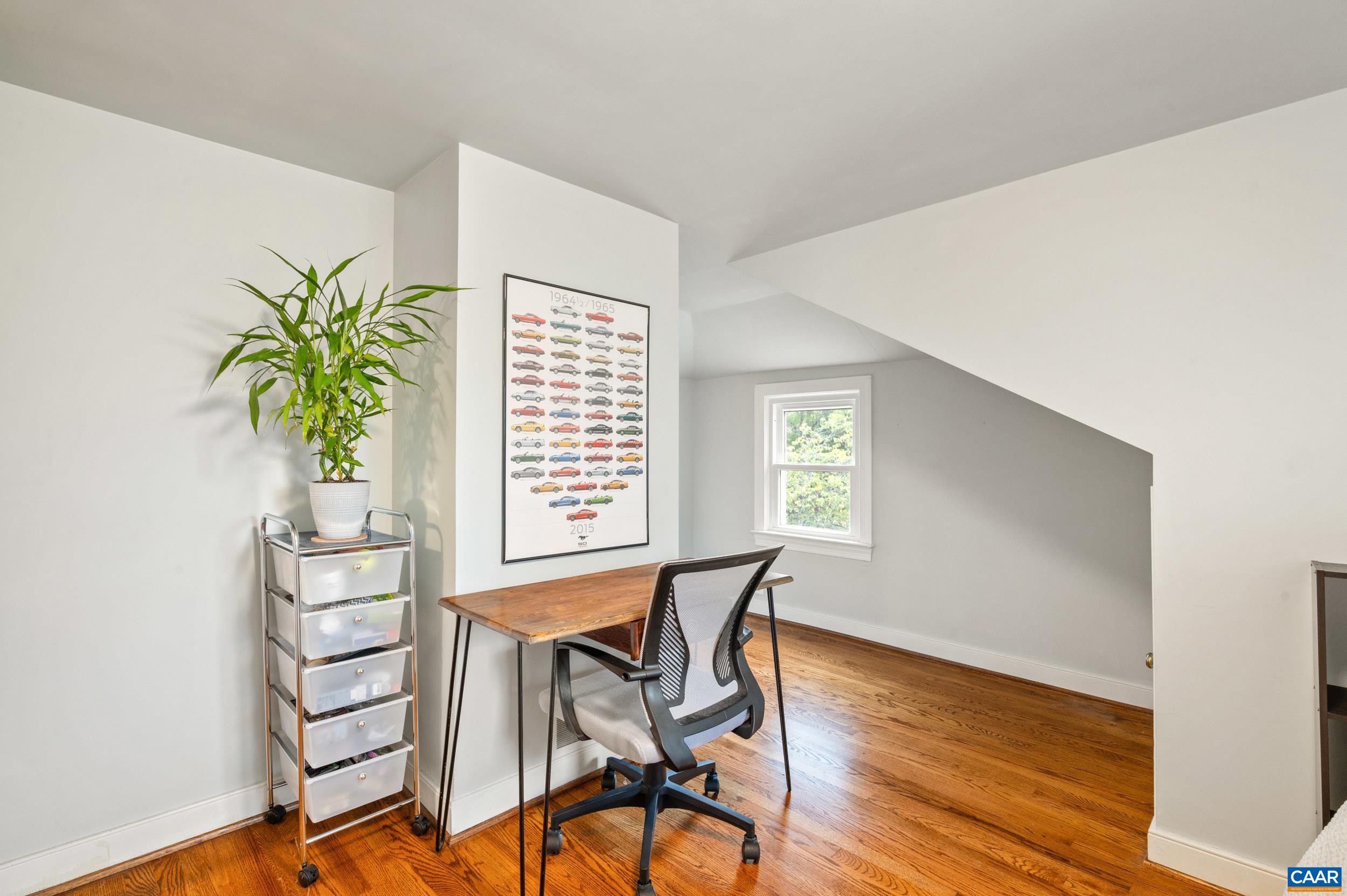 1457 CROZET AVE