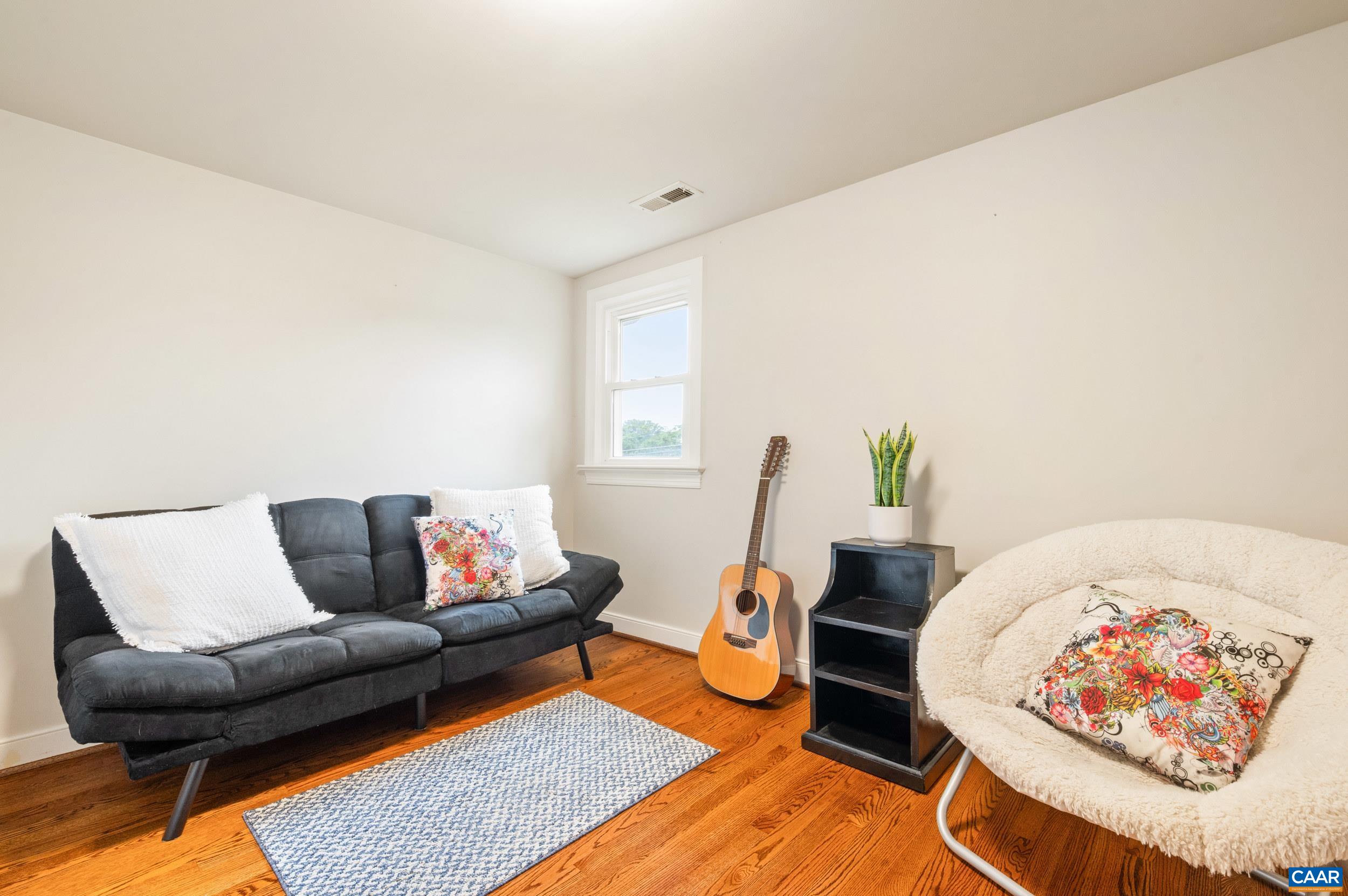 1457 CROZET AVE