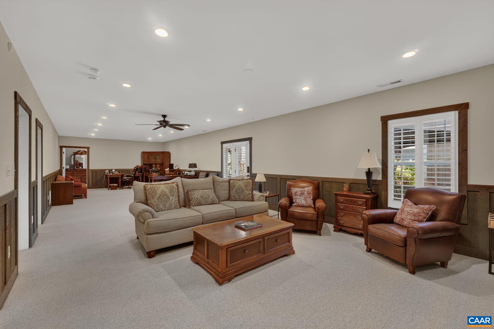 185 HIGHLAND CIR
