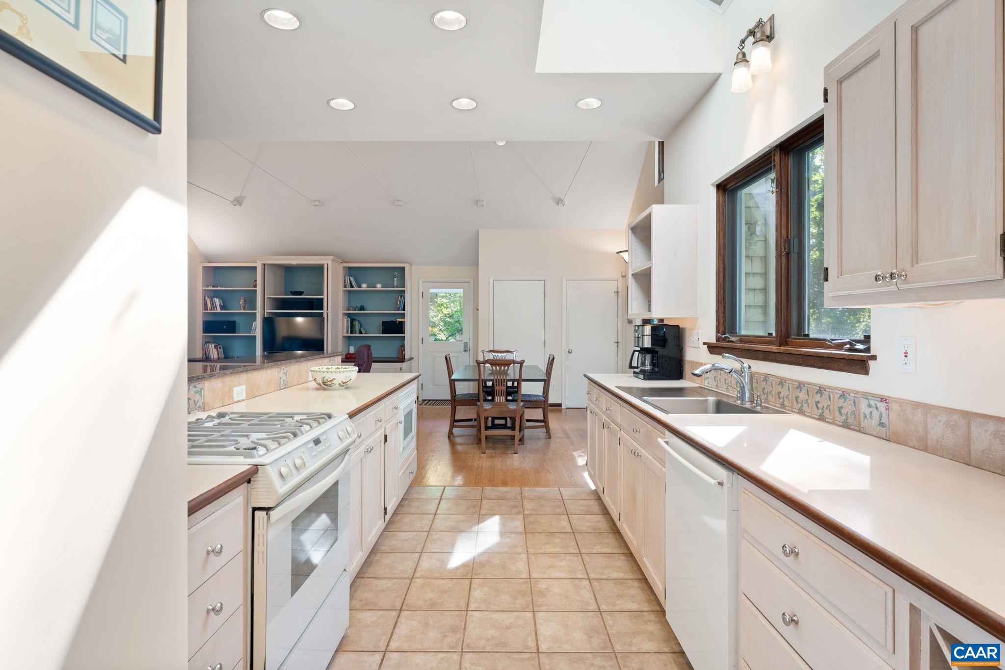 1665 BRANDYWINE DR