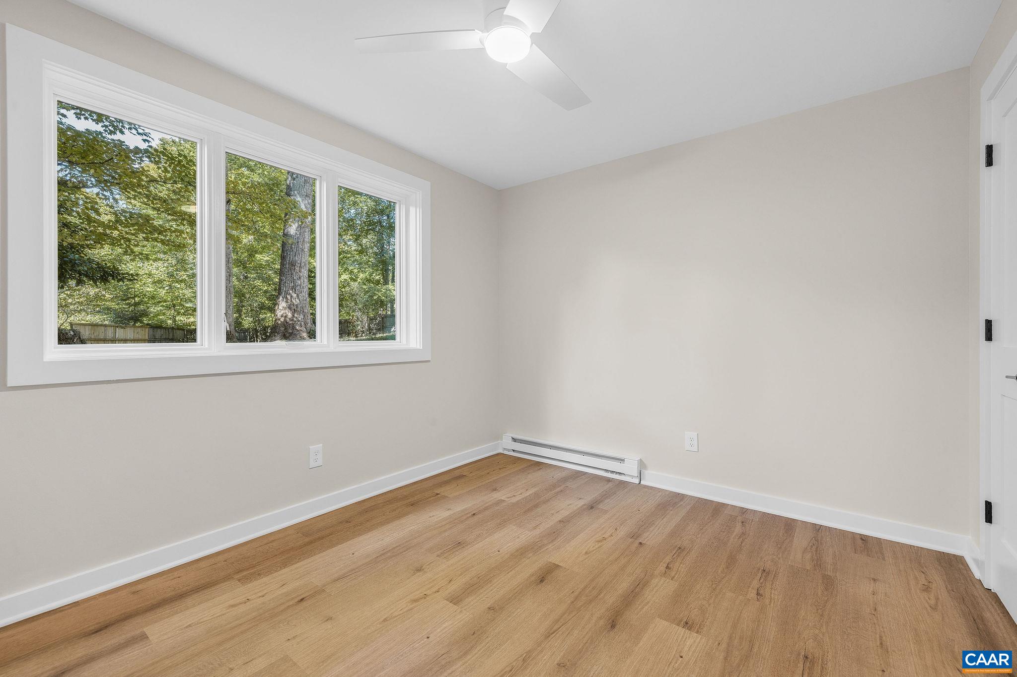 120 BUCKINGHAM RD