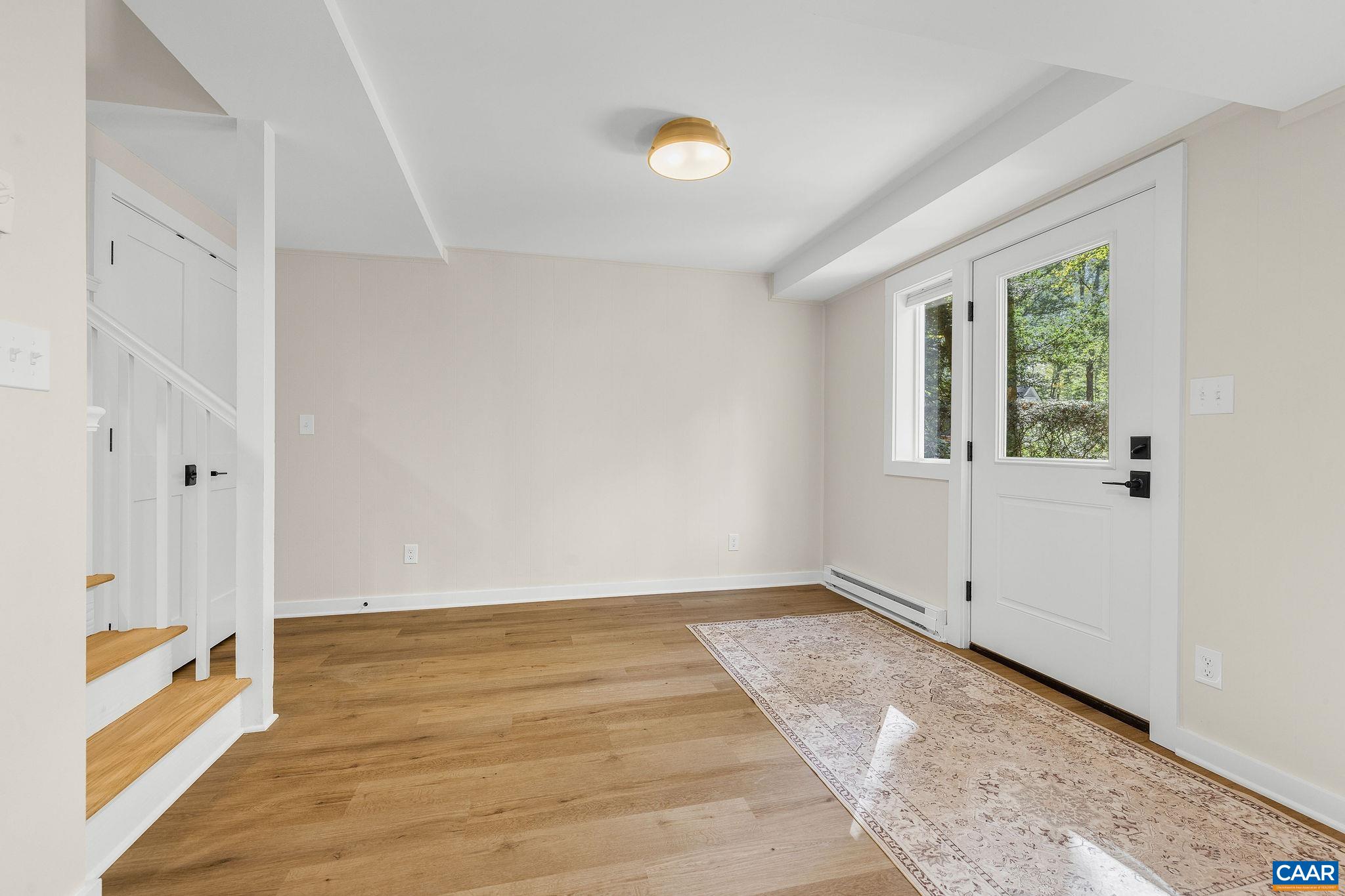 120 BUCKINGHAM RD