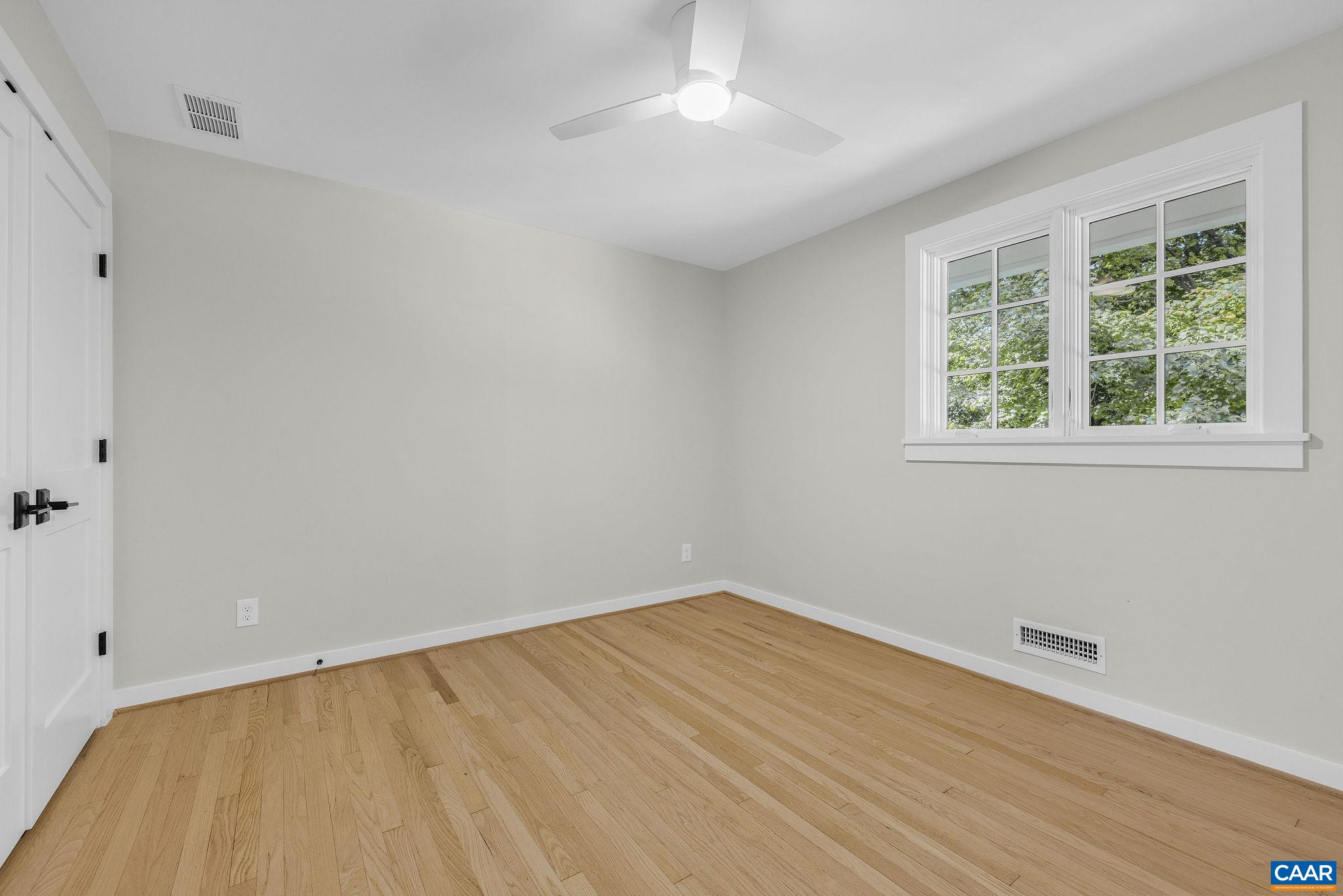 120 BUCKINGHAM RD