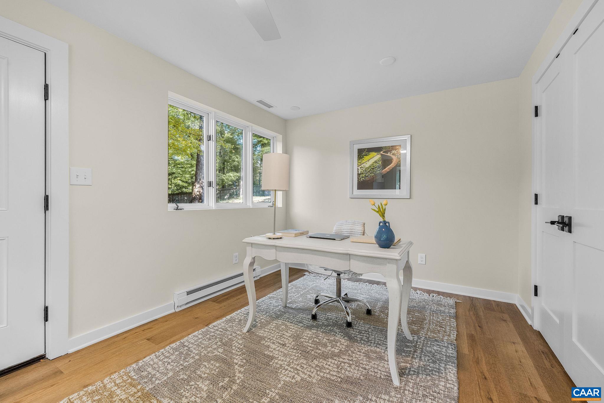 120 BUCKINGHAM RD