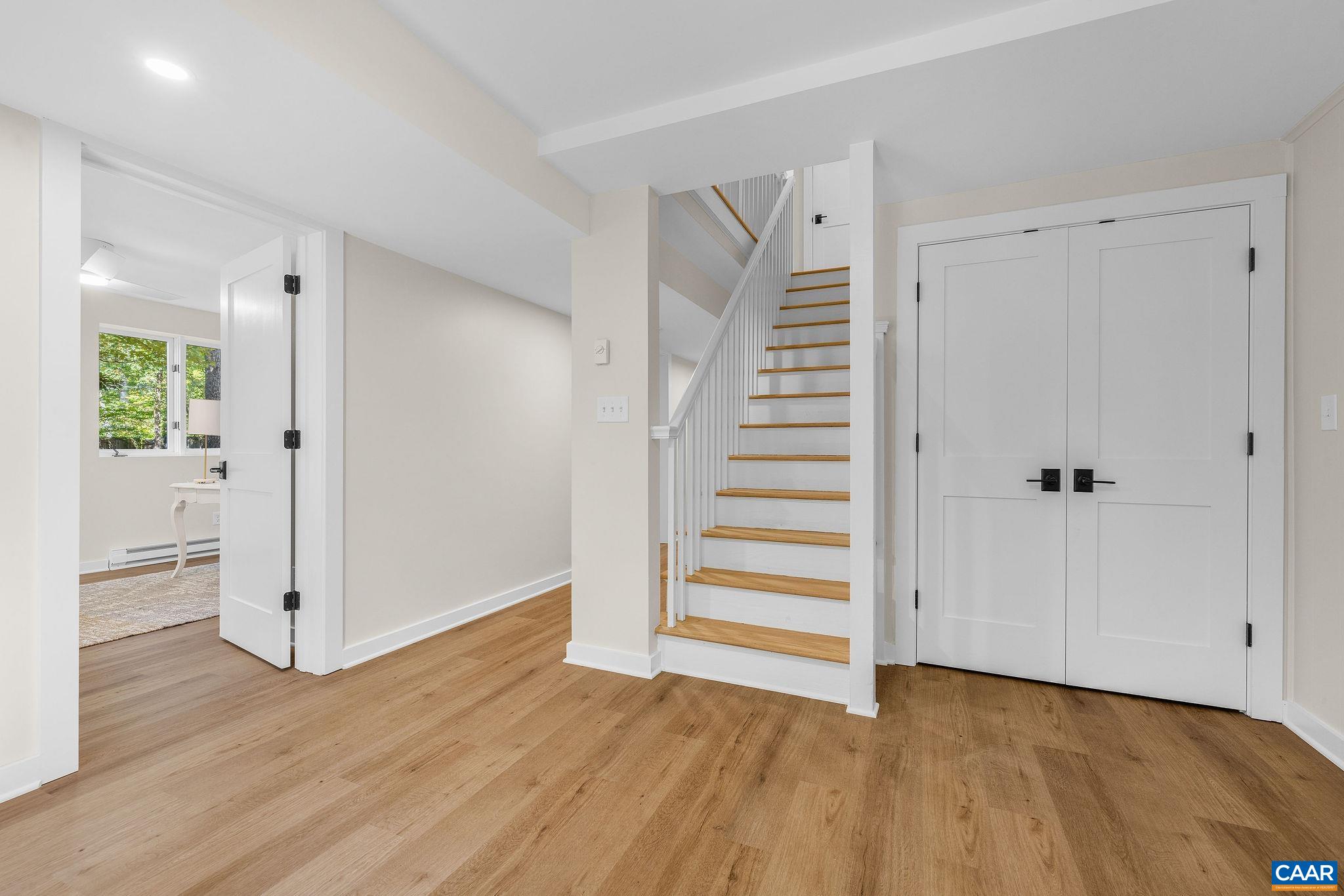 120 BUCKINGHAM RD