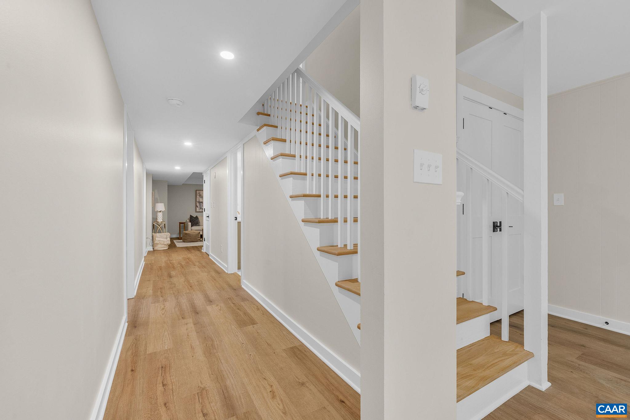 120 BUCKINGHAM RD