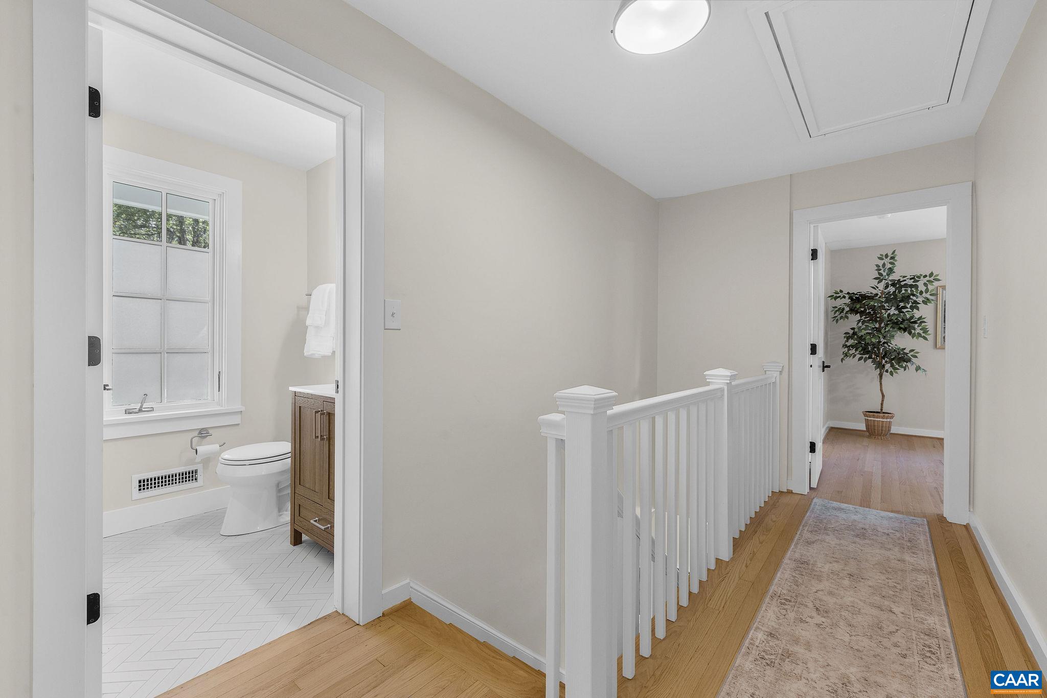 120 BUCKINGHAM RD