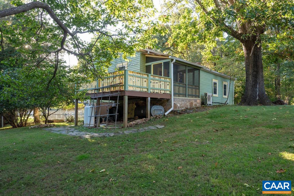 6319 SCHOOLHOUSE HL