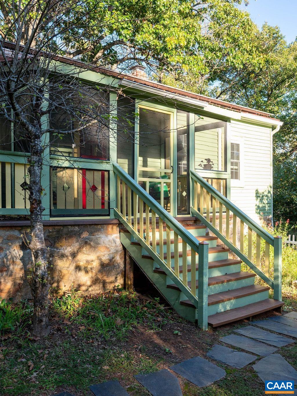6319 SCHOOLHOUSE HL