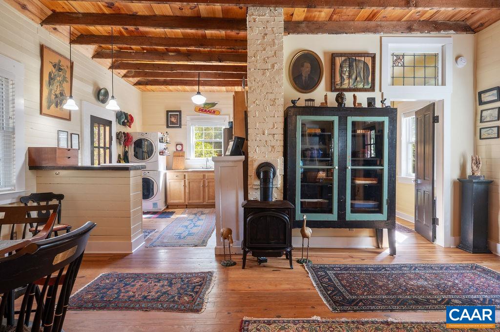6319 SCHOOLHOUSE HL