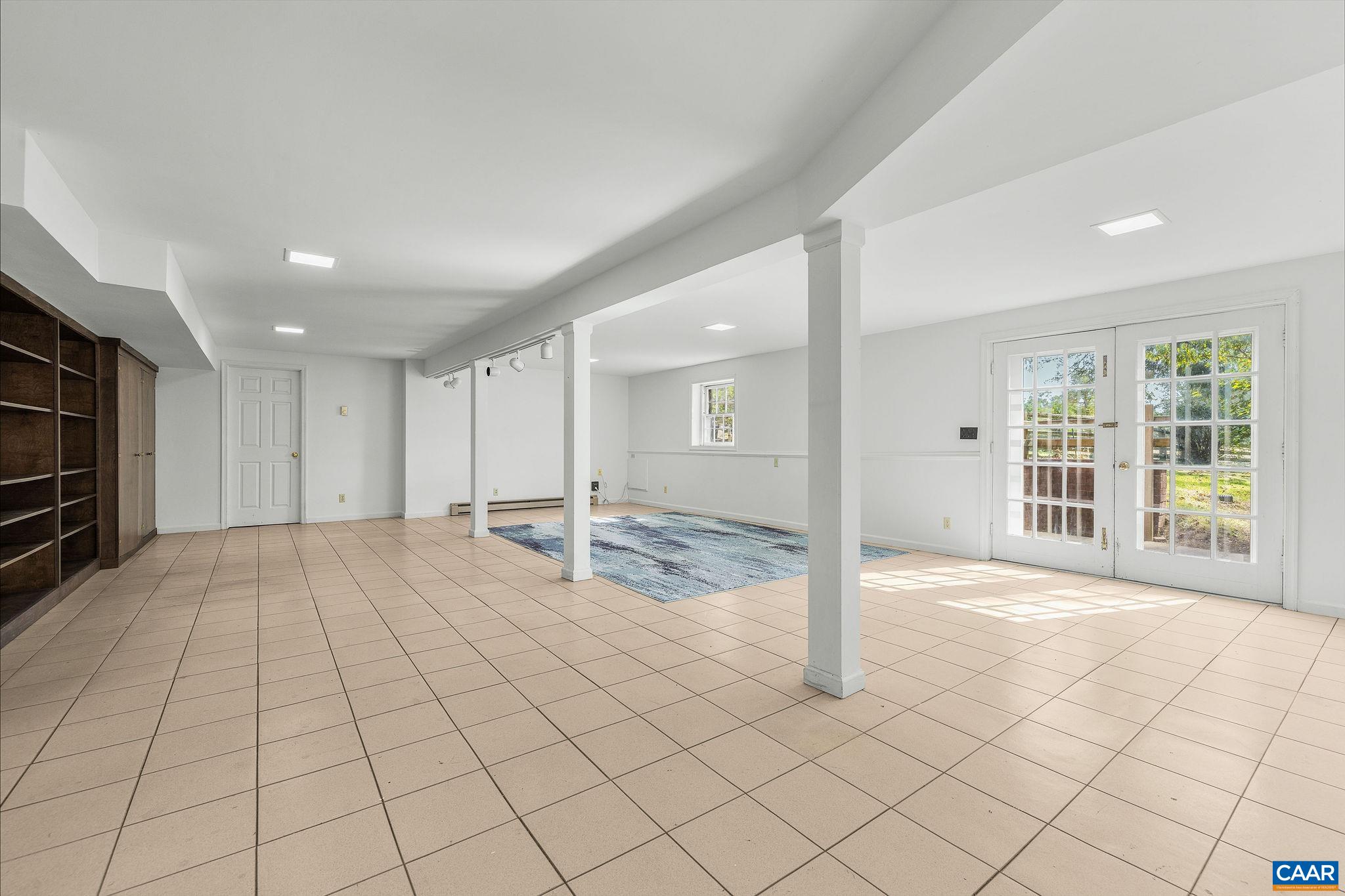345 FOREST RIDGE RD