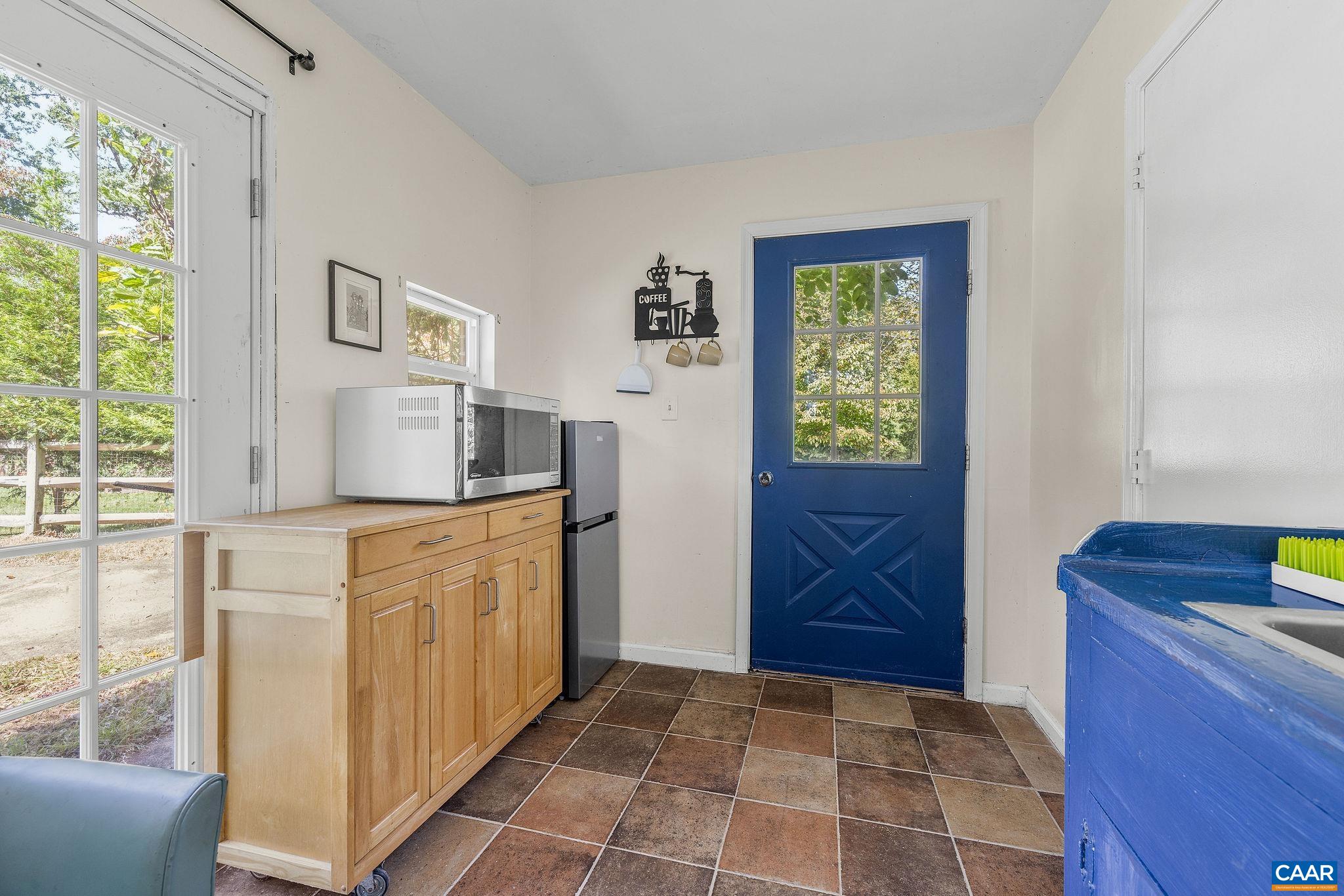 345 FOREST RIDGE RD
