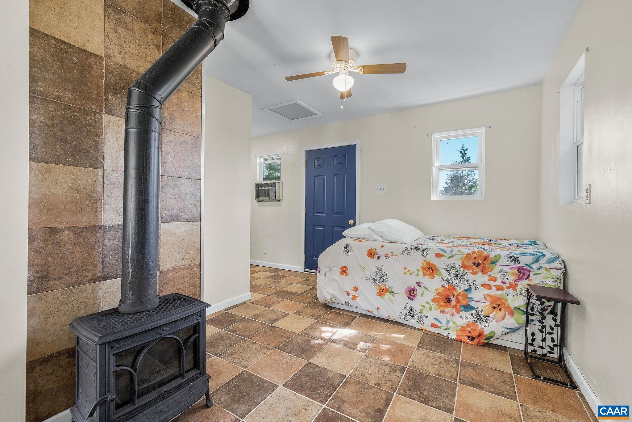 345 FOREST RIDGE RD