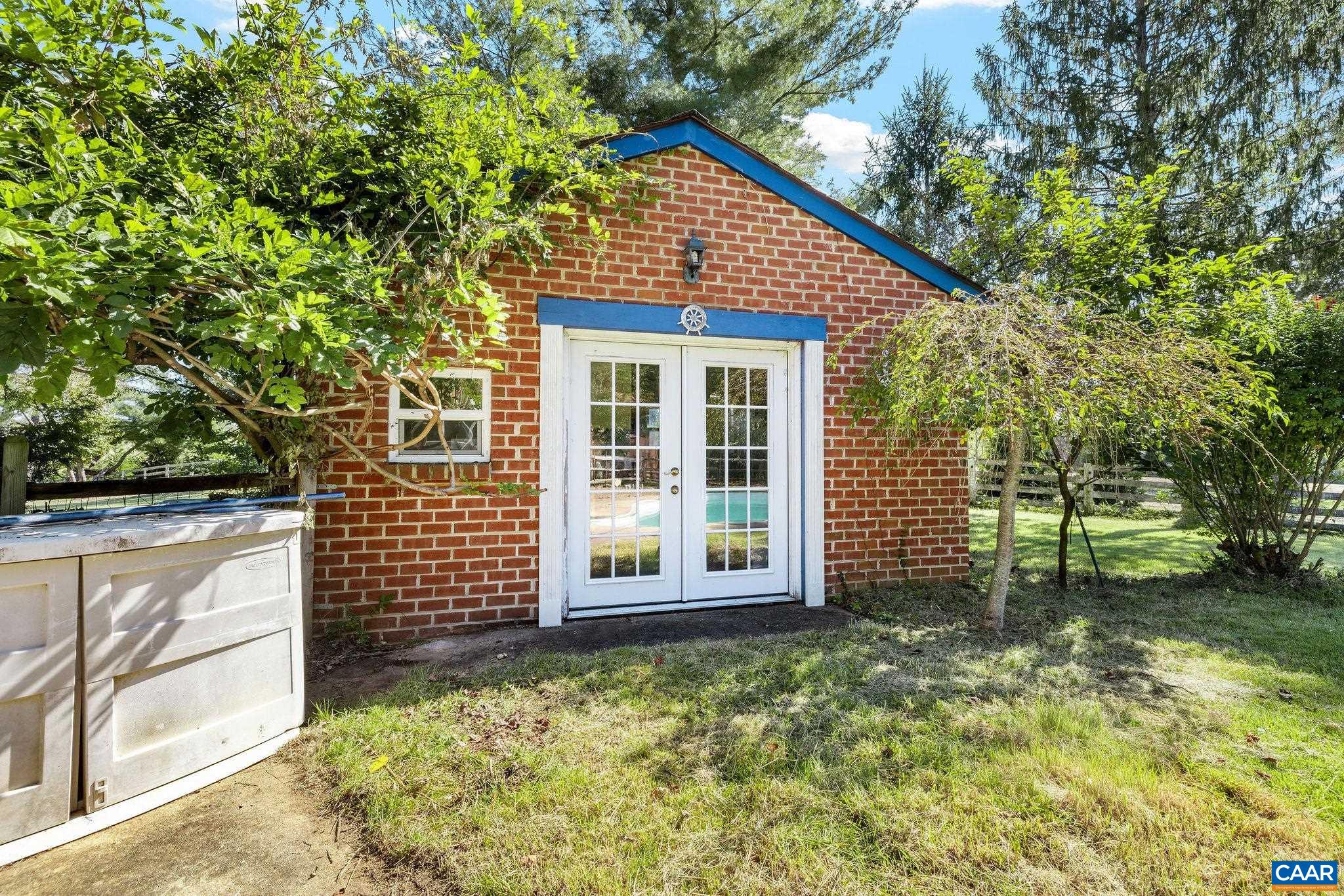345 FOREST RIDGE RD