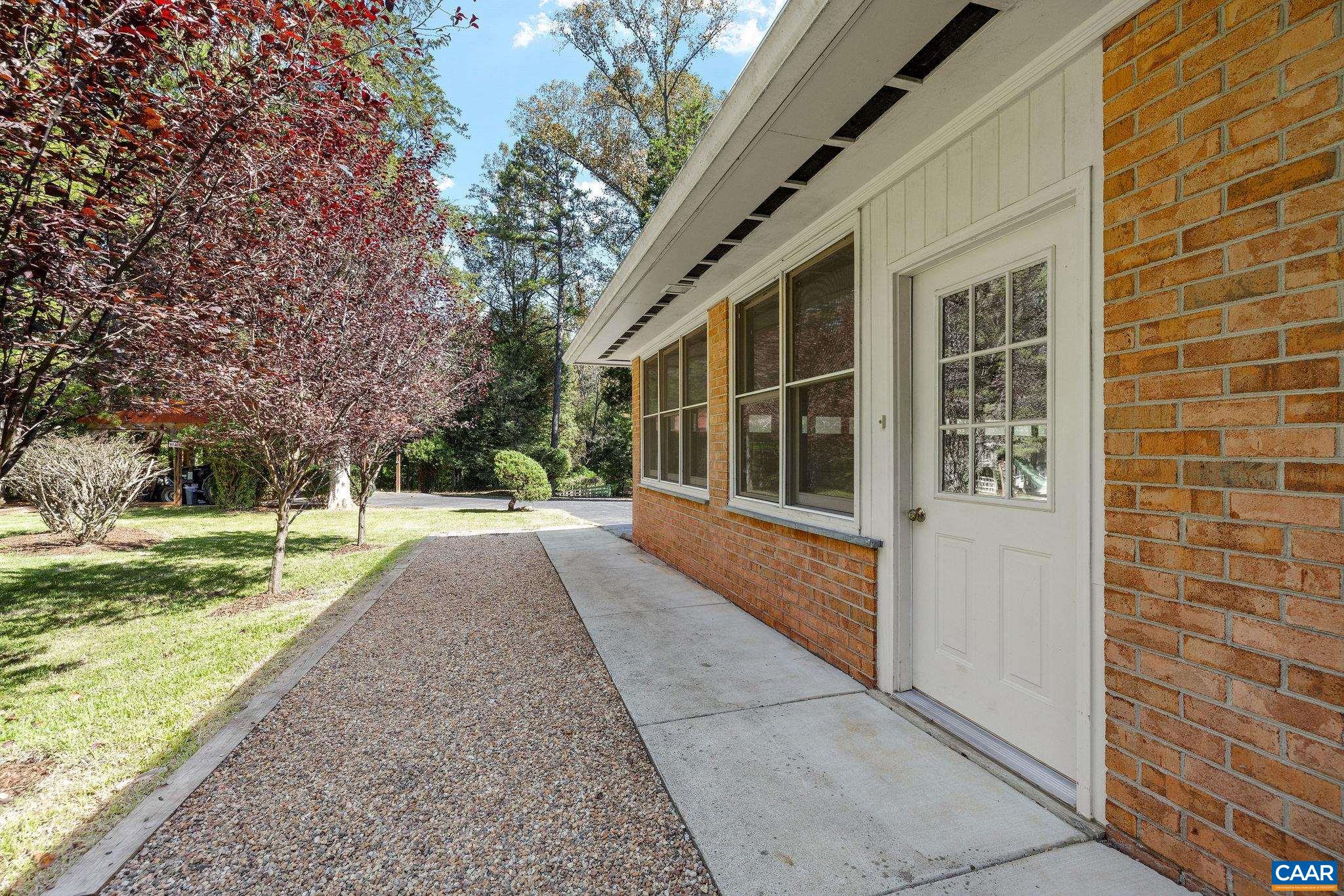 345 FOREST RIDGE RD