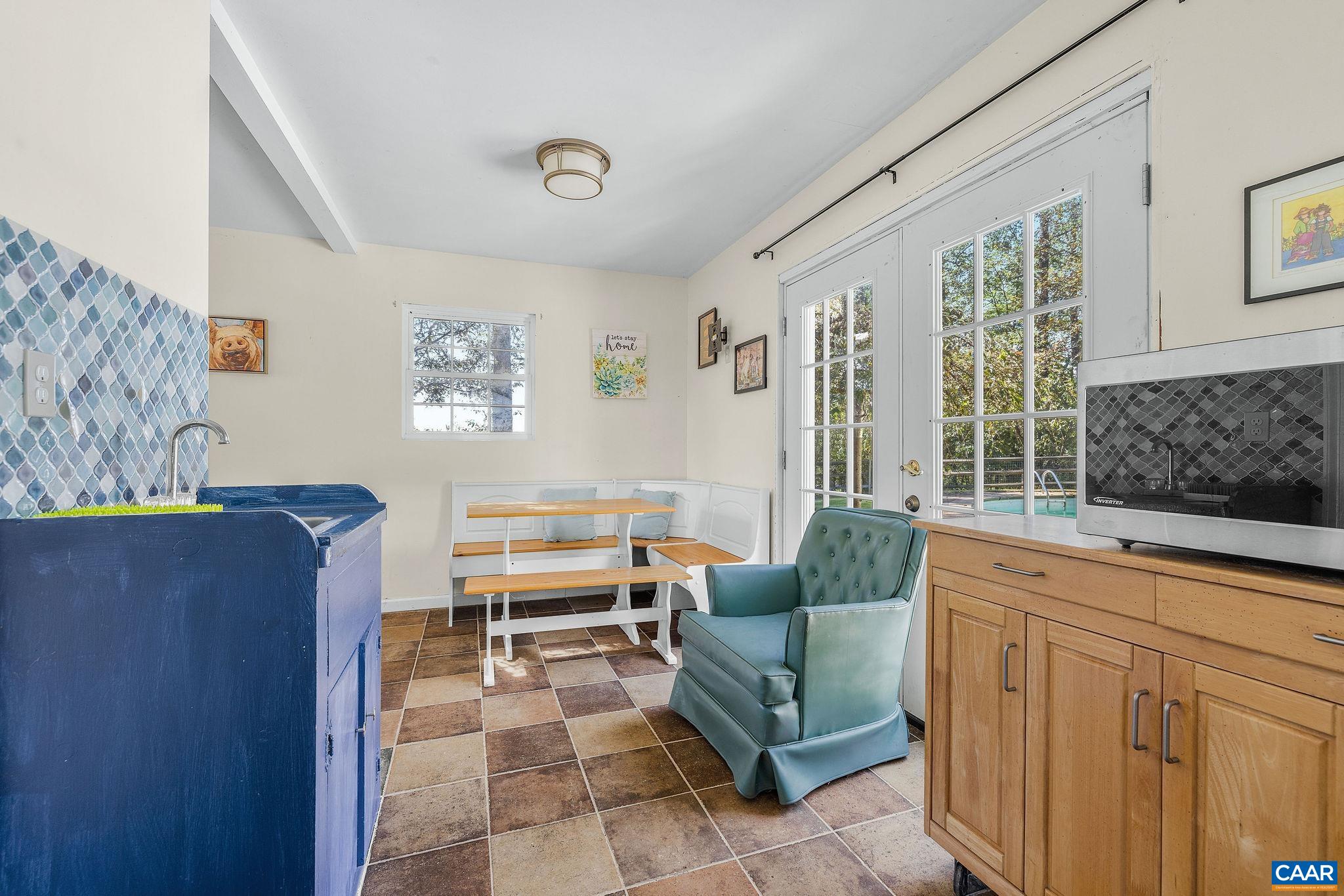 345 FOREST RIDGE RD