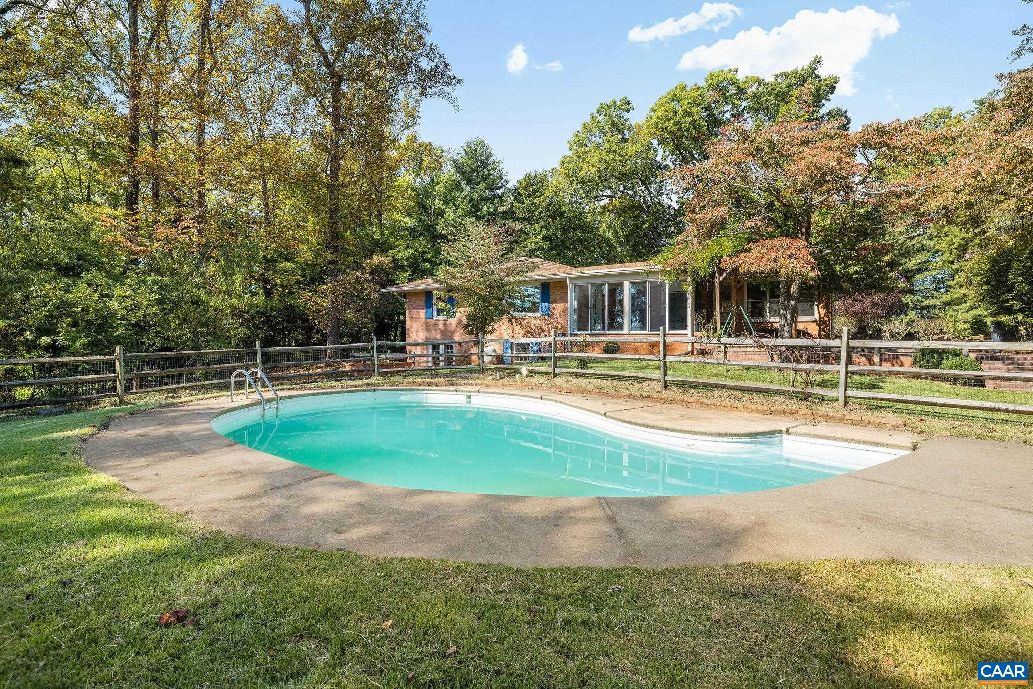 345 FOREST RIDGE RD