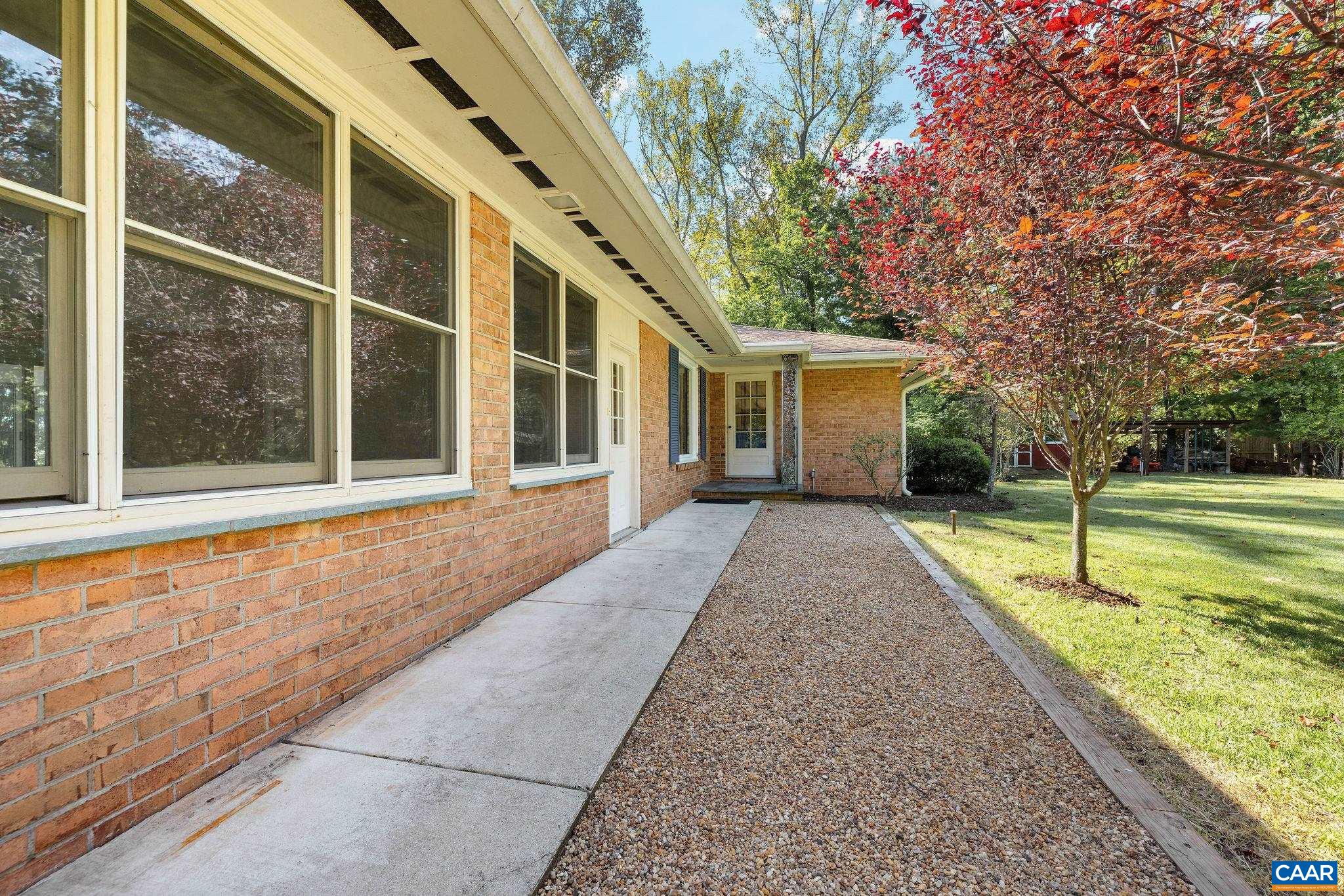 345 FOREST RIDGE RD