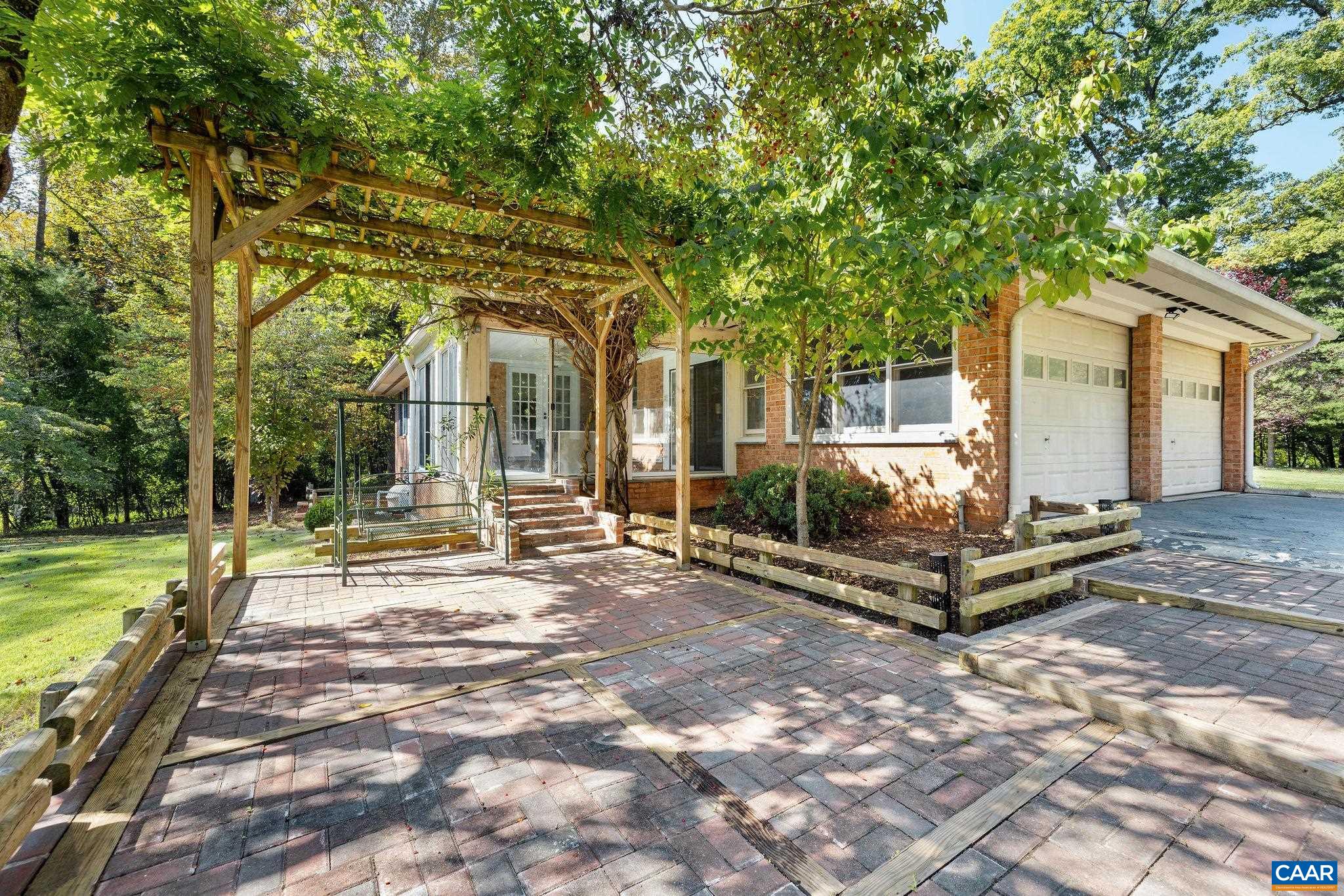 345 FOREST RIDGE RD