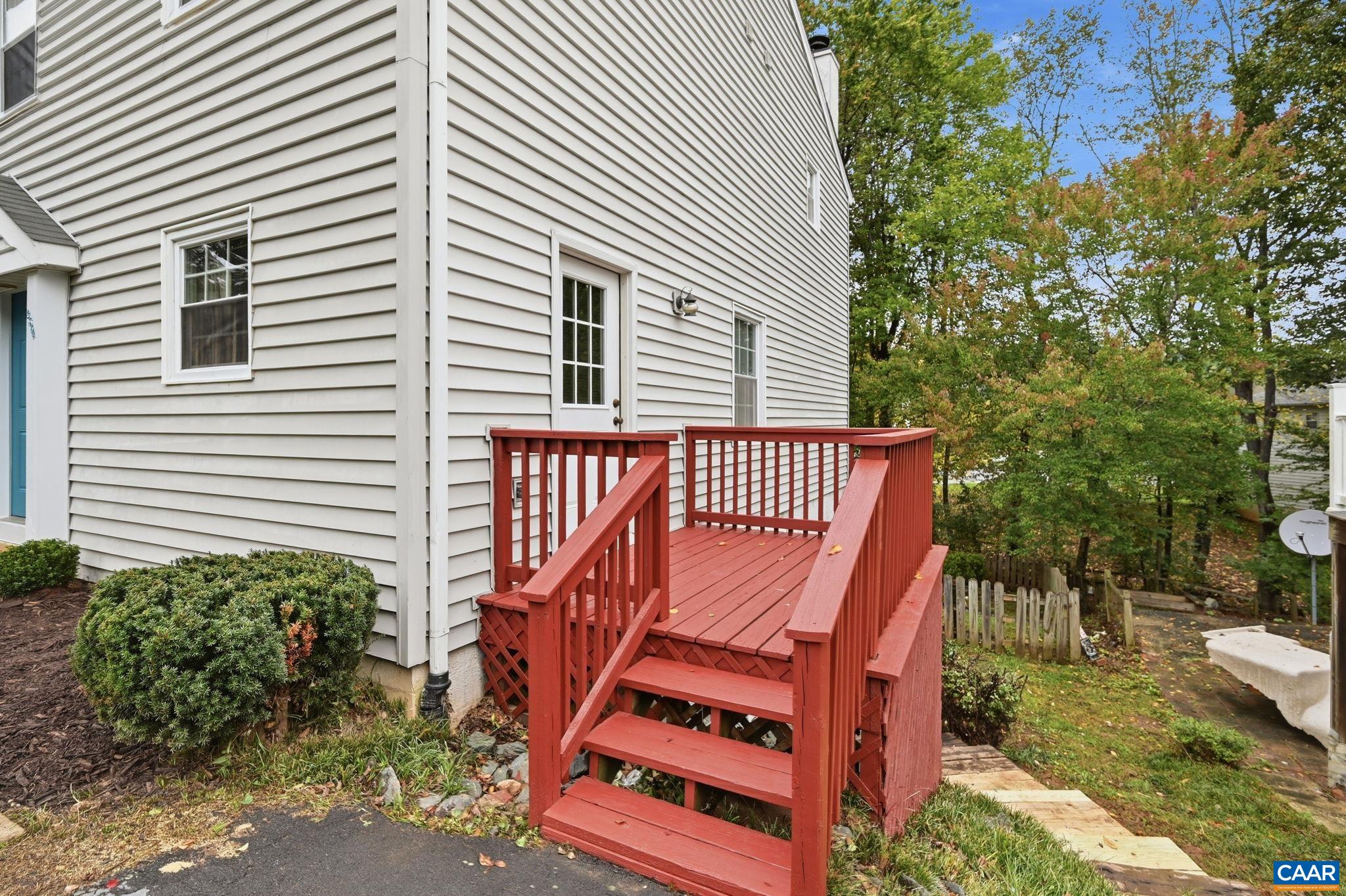 2384 WHITNEY CT