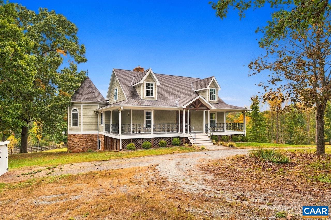 370 PINEY MOUNTAIN LN