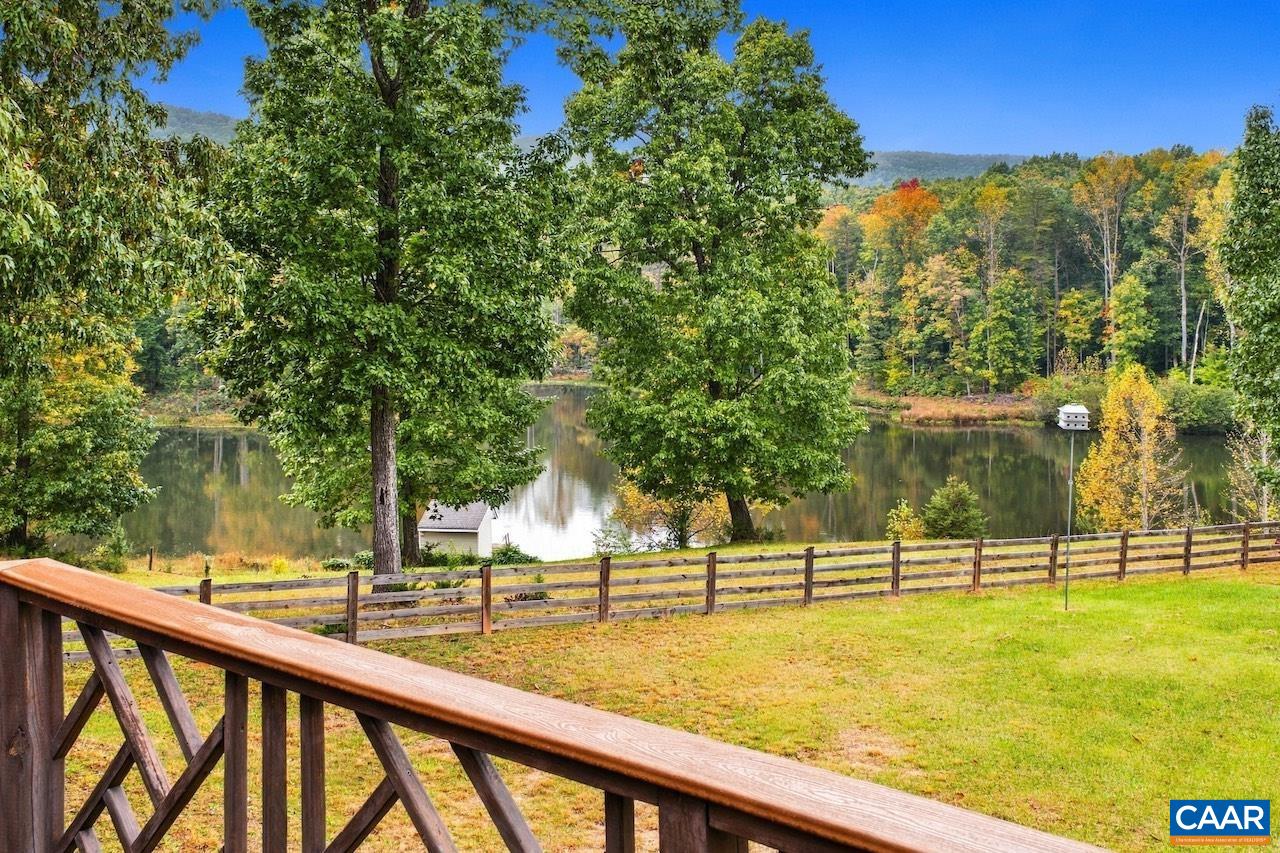 370 PINEY MOUNTAIN LN