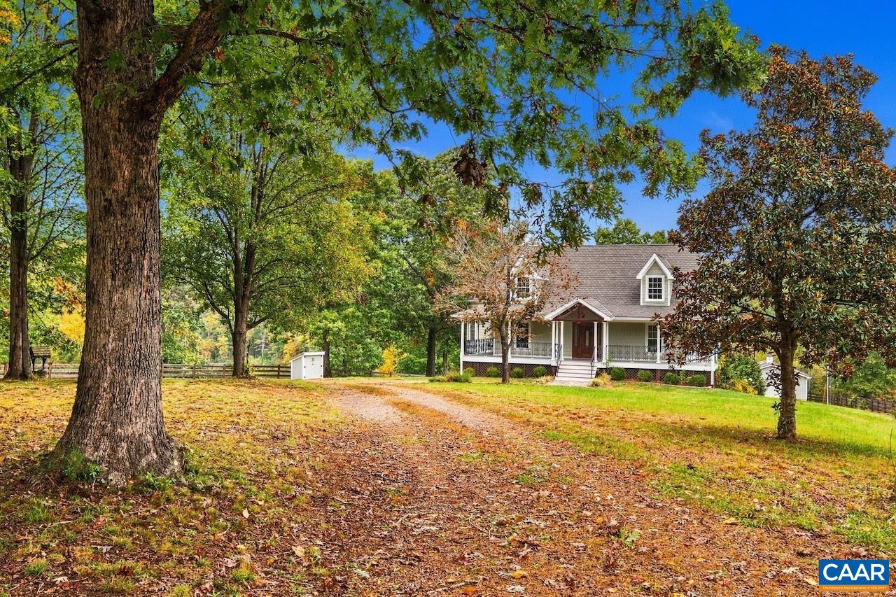 370 PINEY MOUNTAIN LN