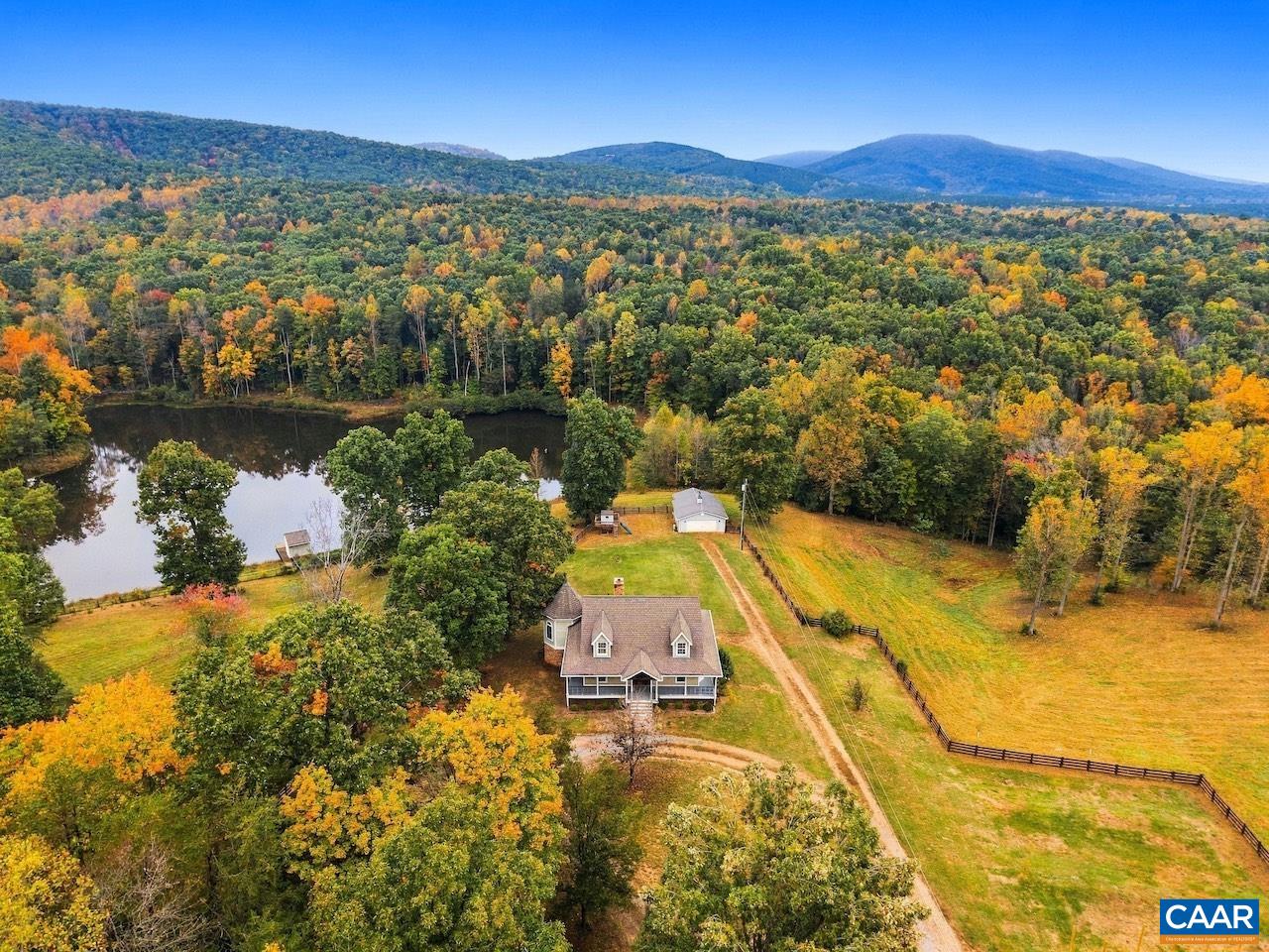 370 PINEY MOUNTAIN LN