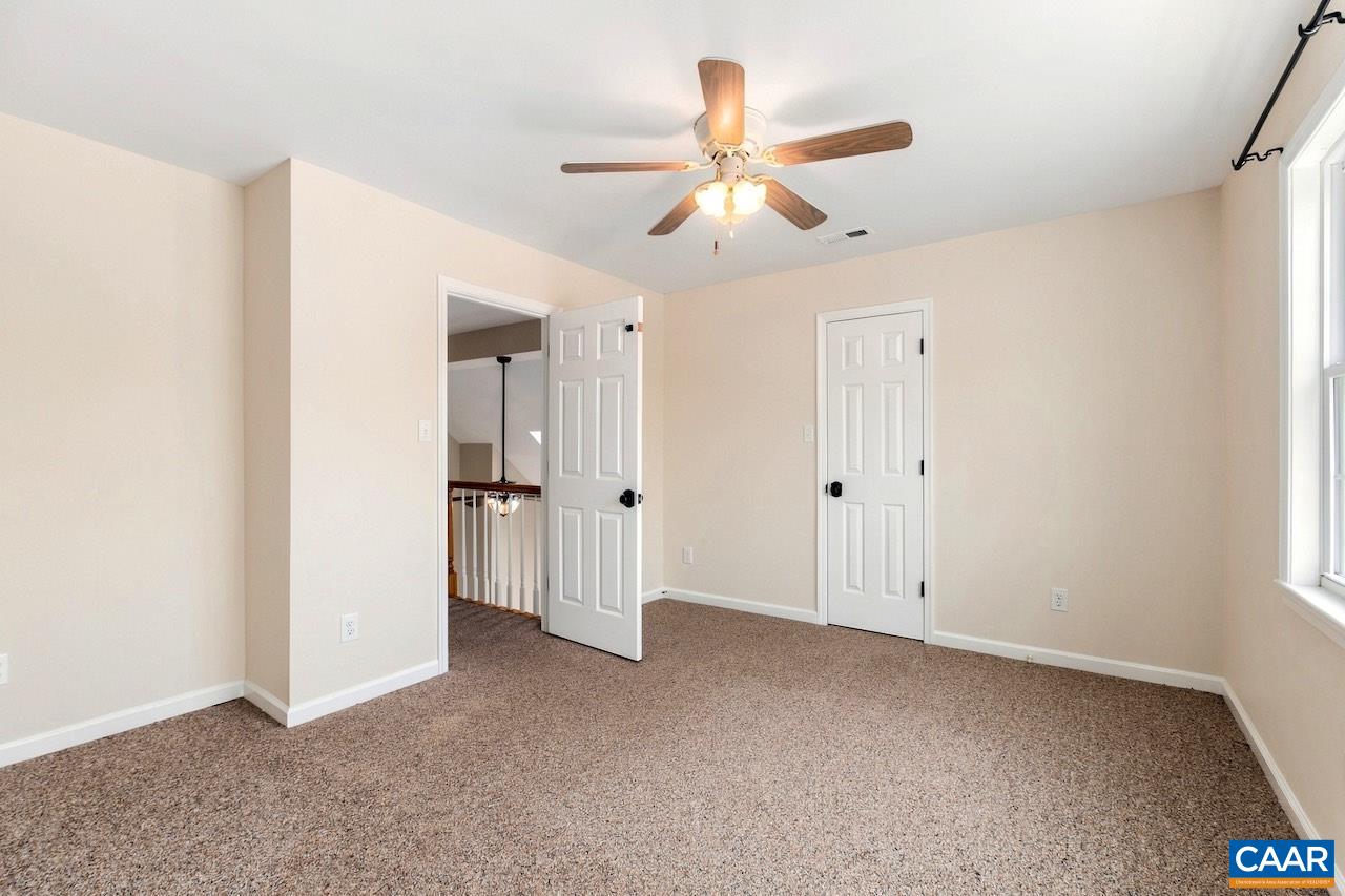 370 PINEY MOUNTAIN LN