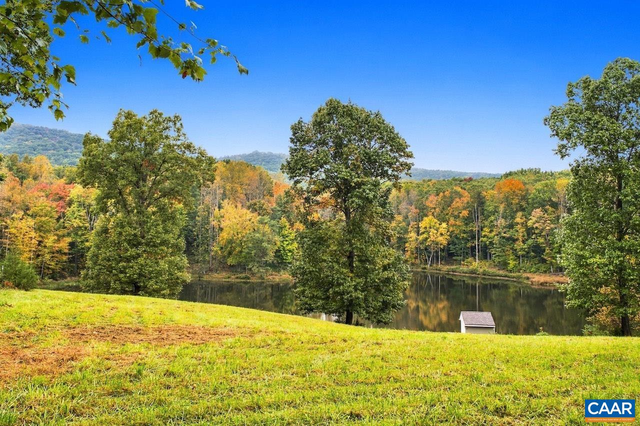 370 PINEY MOUNTAIN LN