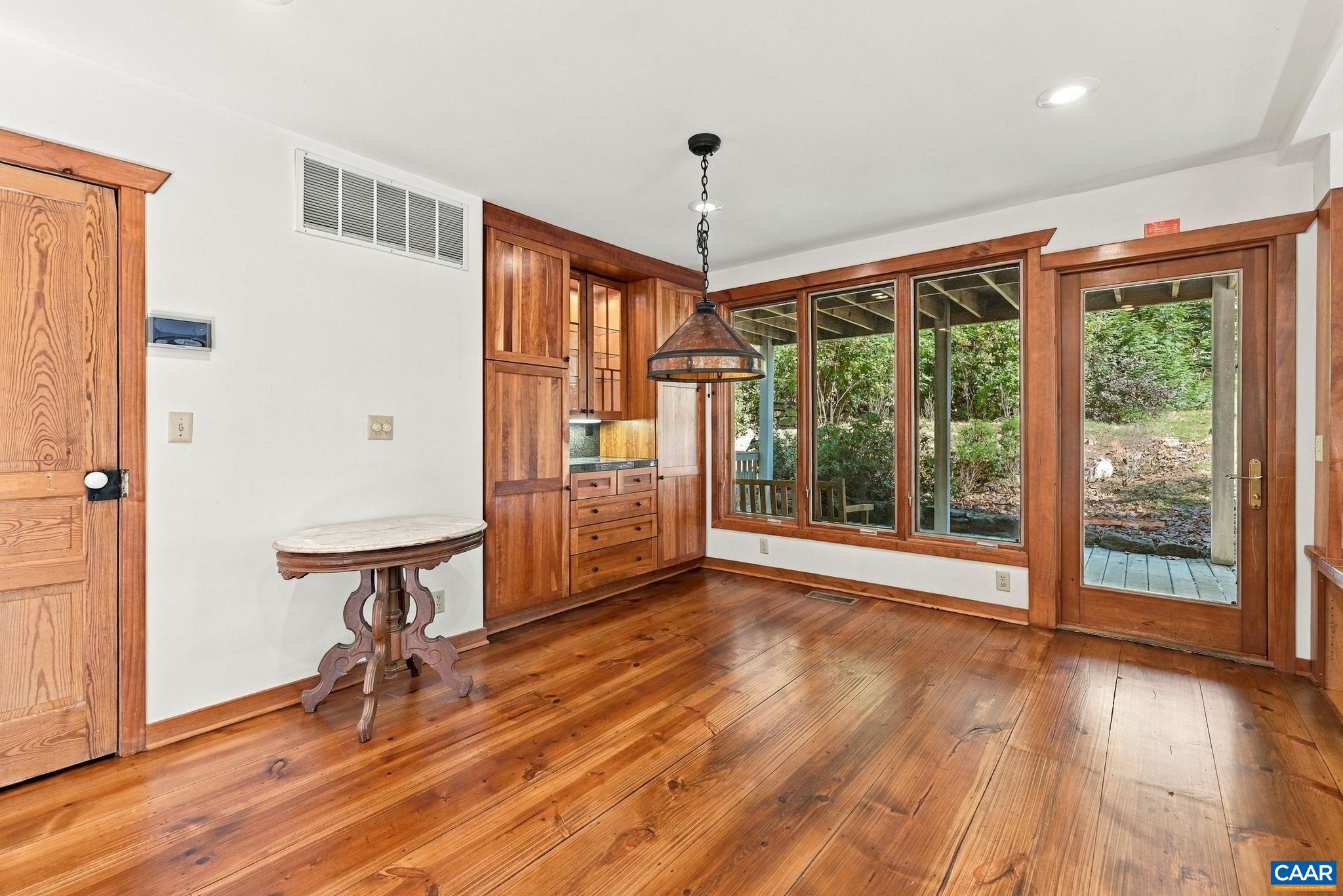 1956 LOCUST HOLLOW RD