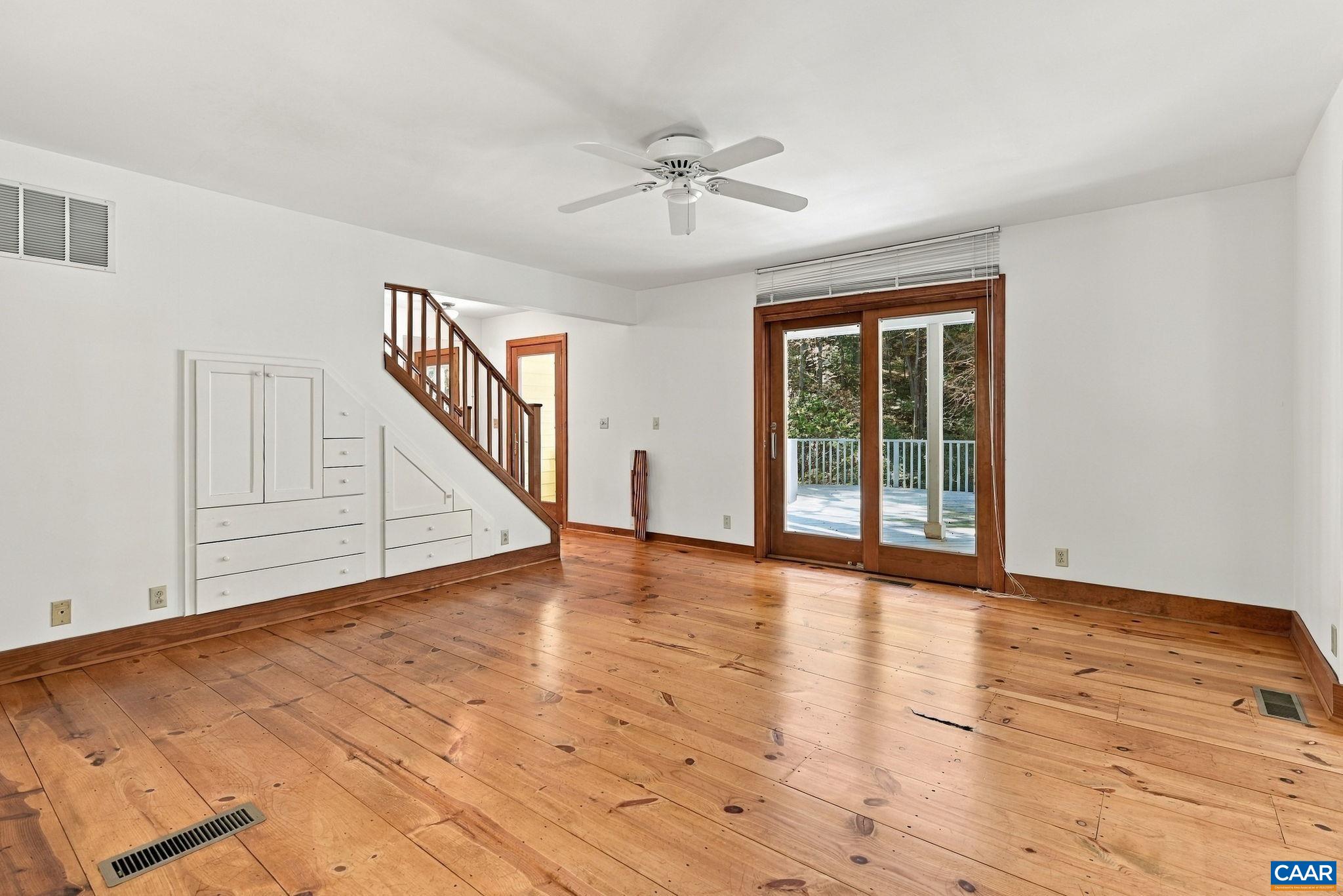 1956 LOCUST HOLLOW RD