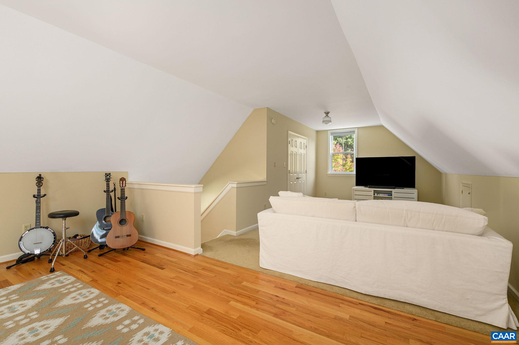 111 AMHERST COMMONS
