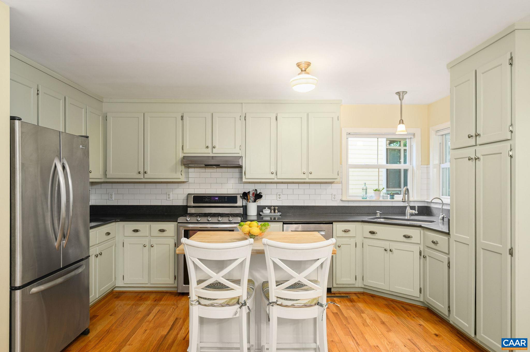 111 AMHERST COMMONS