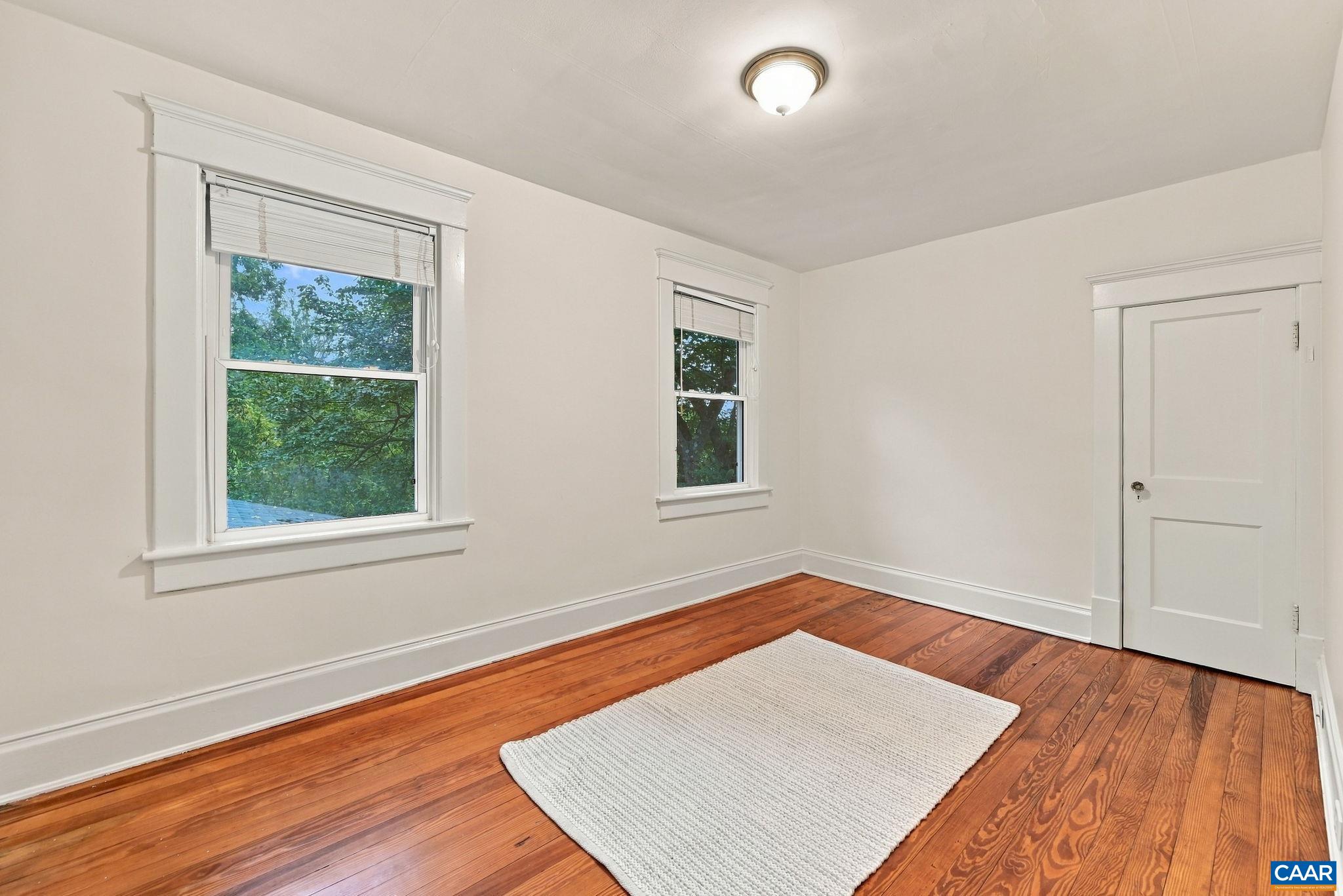 2706 JEFFERSON PARK AVE