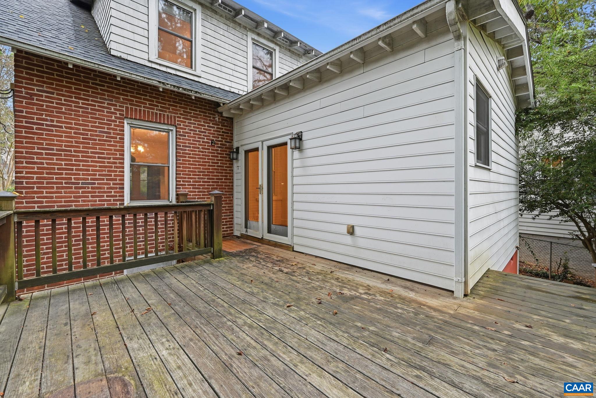 2706 JEFFERSON PARK AVE