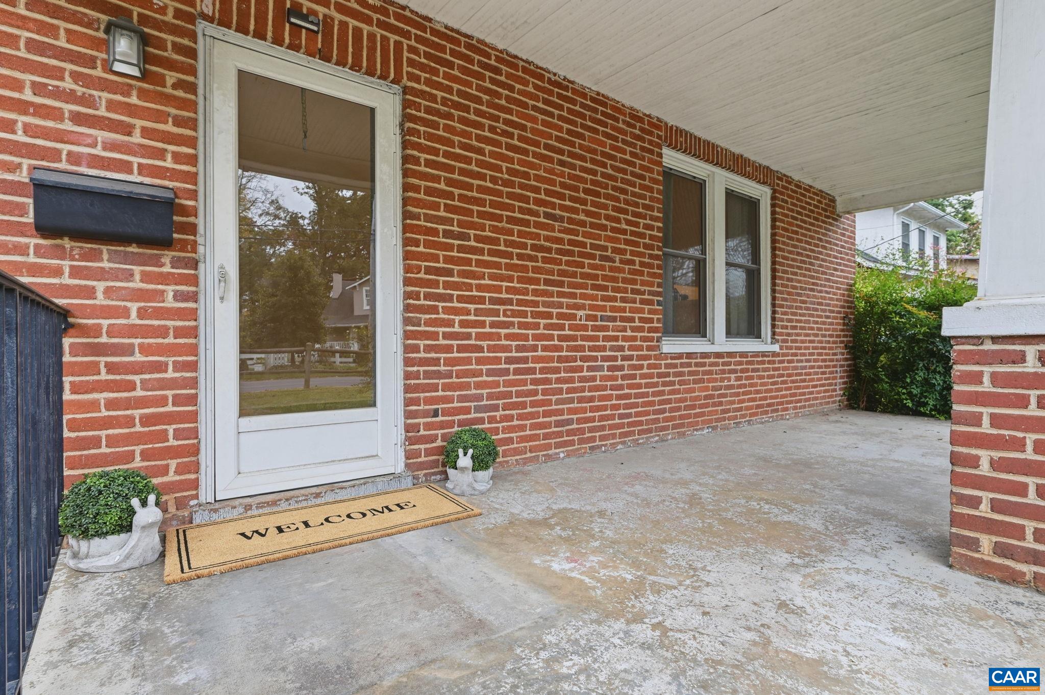 2706 JEFFERSON PARK AVE