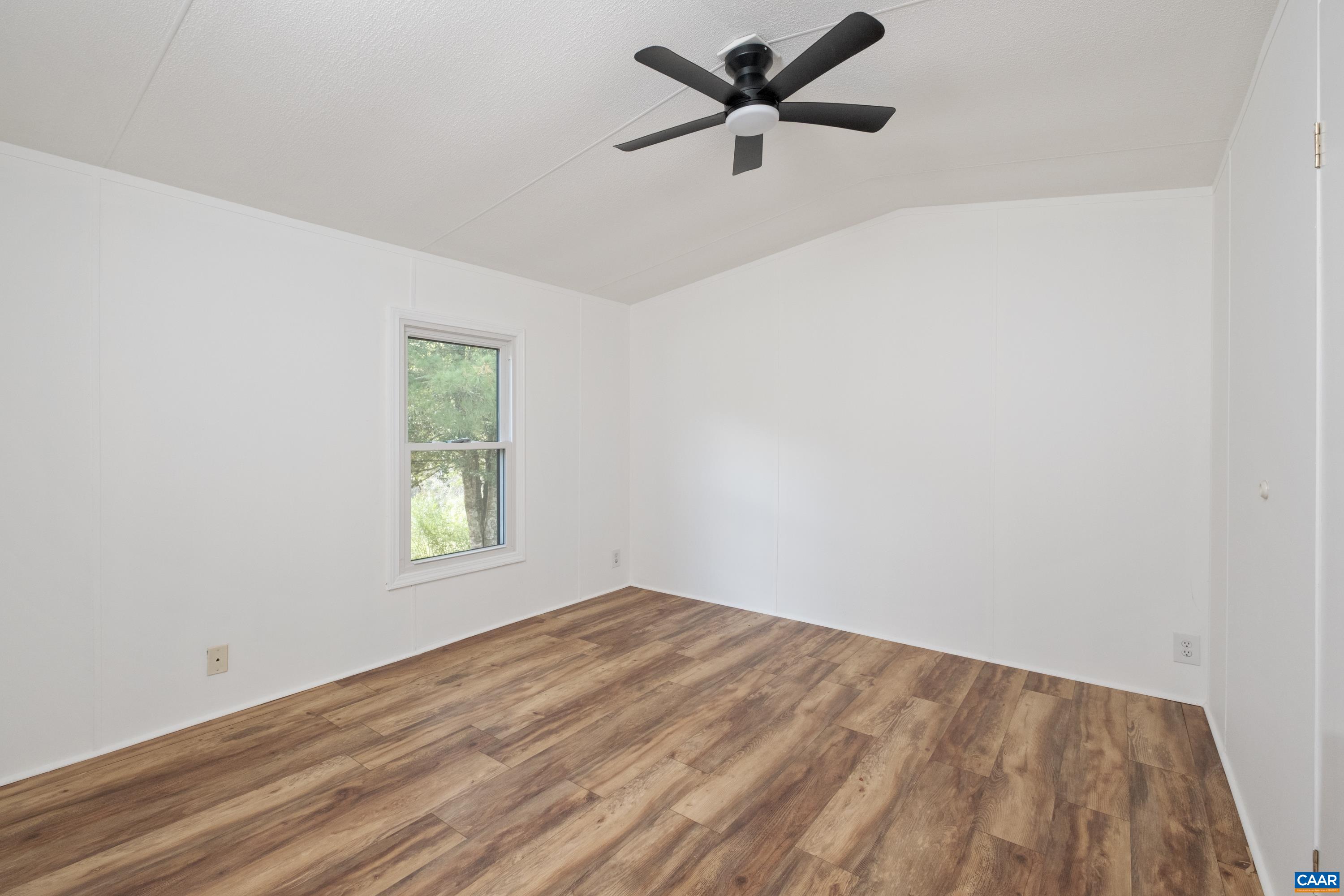 394 COLLEEN RD