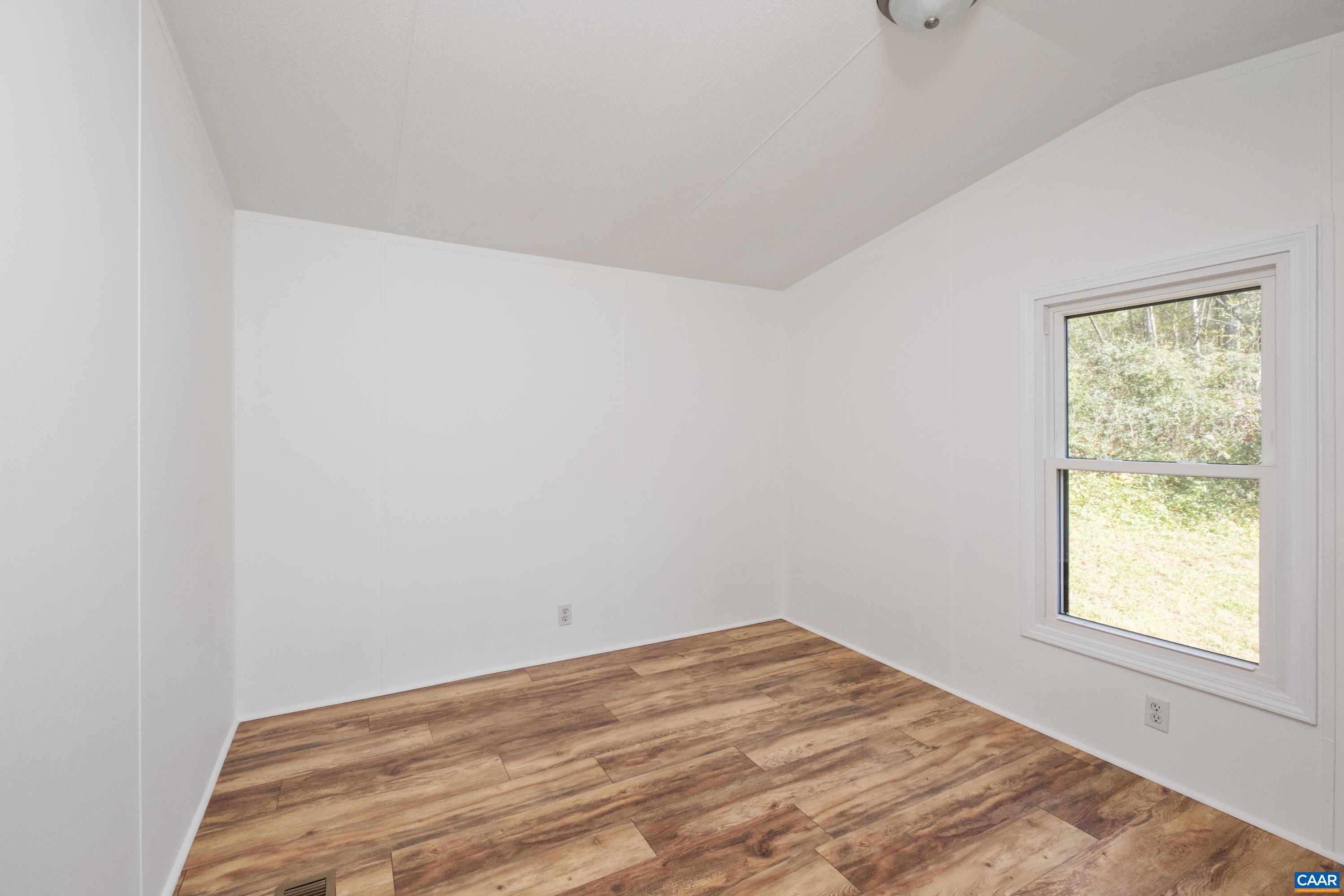 394 COLLEEN RD