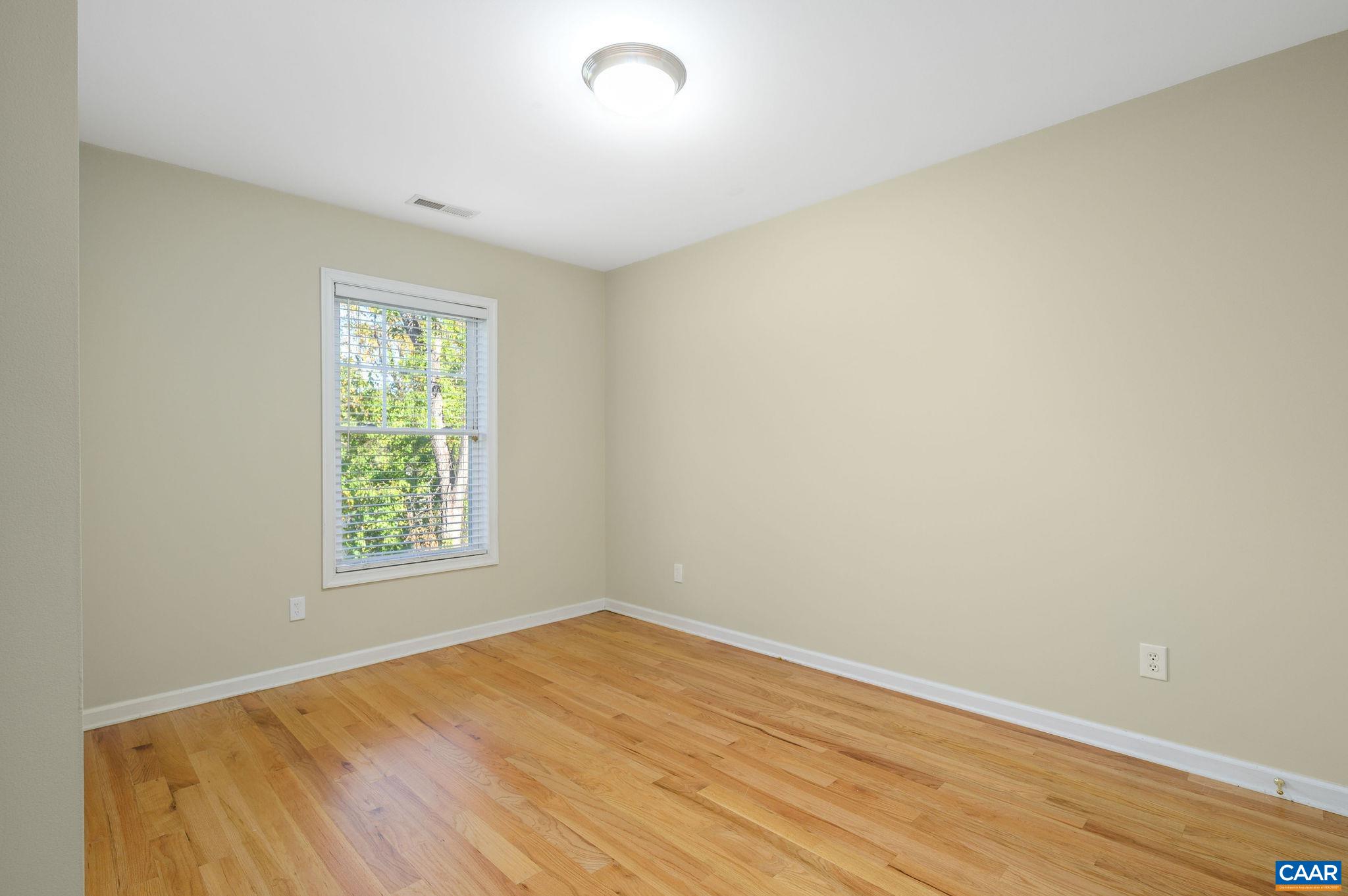121 OLD FIFTH CIR