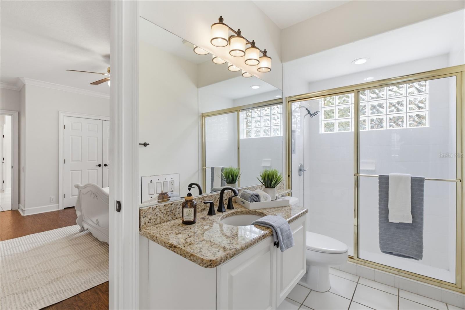 18655 AVENUE CAPRI