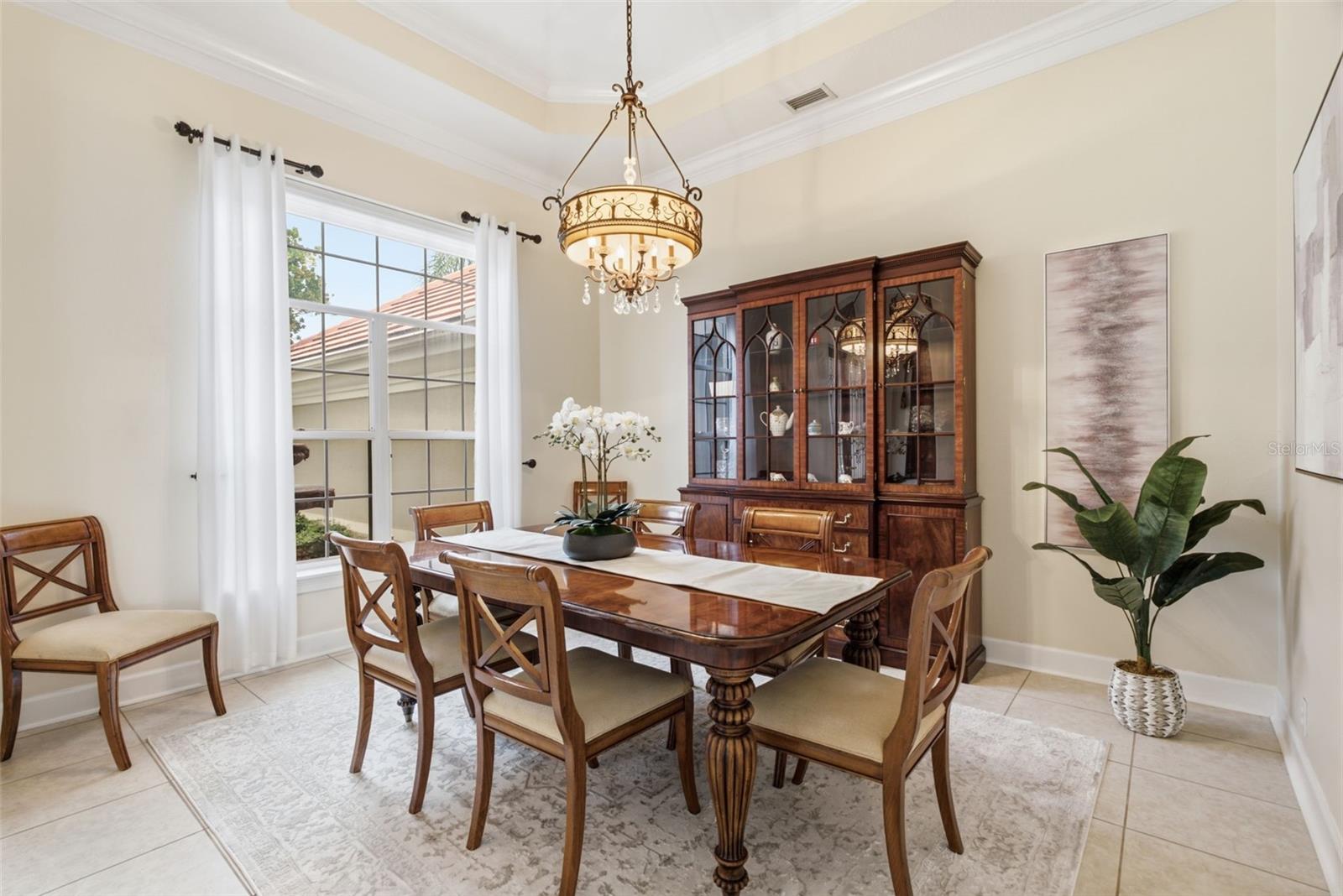 18655 AVENUE CAPRI
