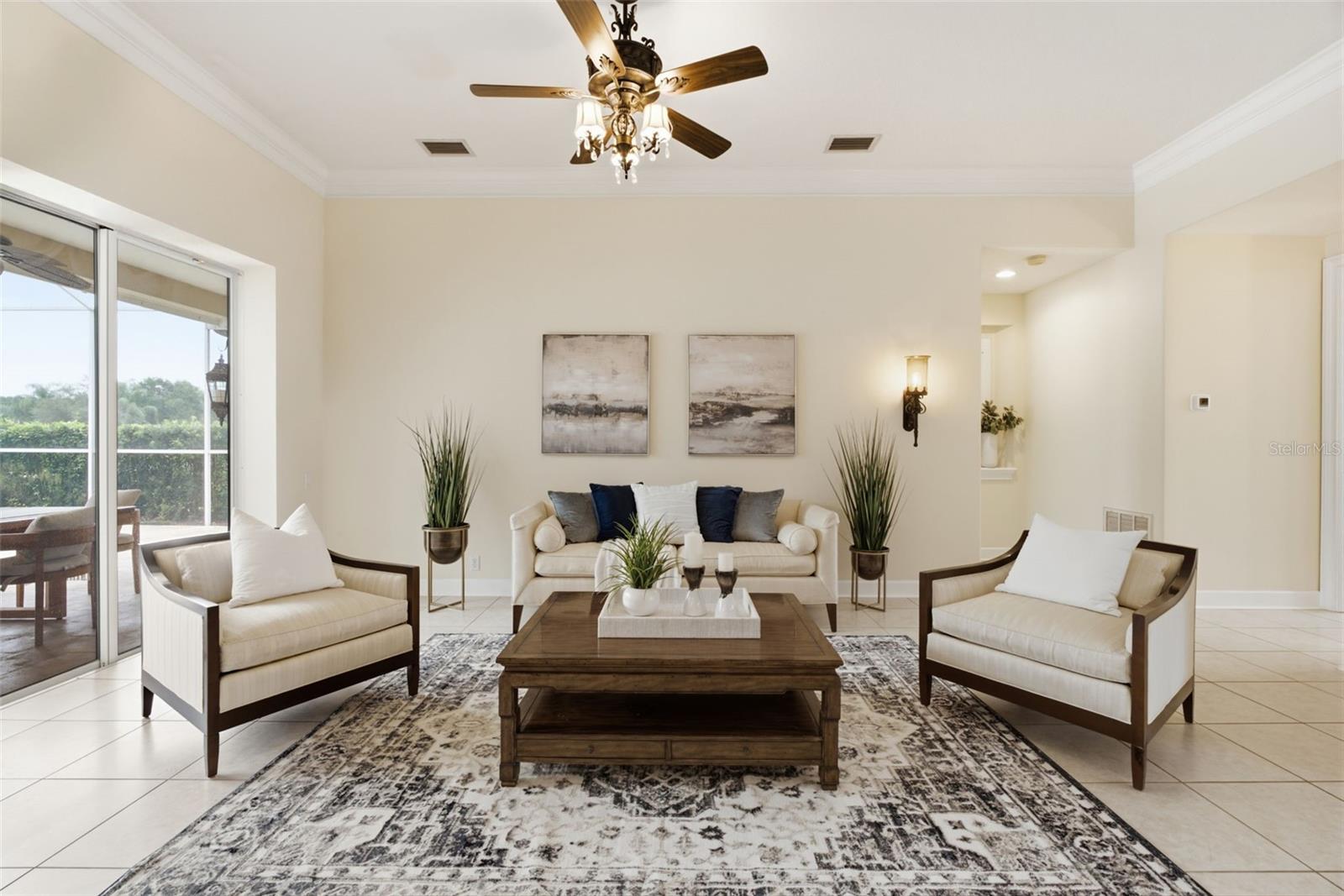 18655 AVENUE CAPRI